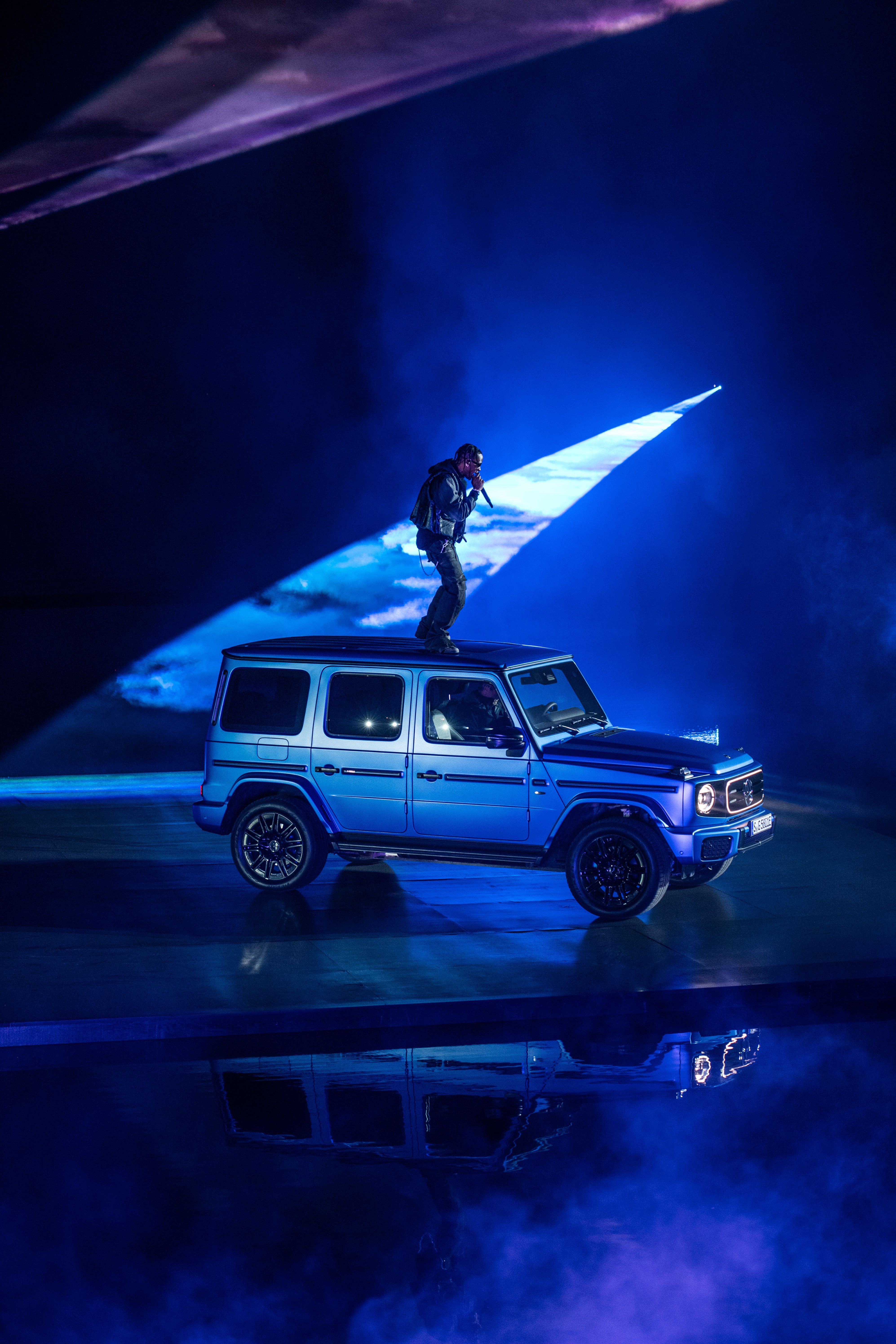 Media for Mercedes-Benz