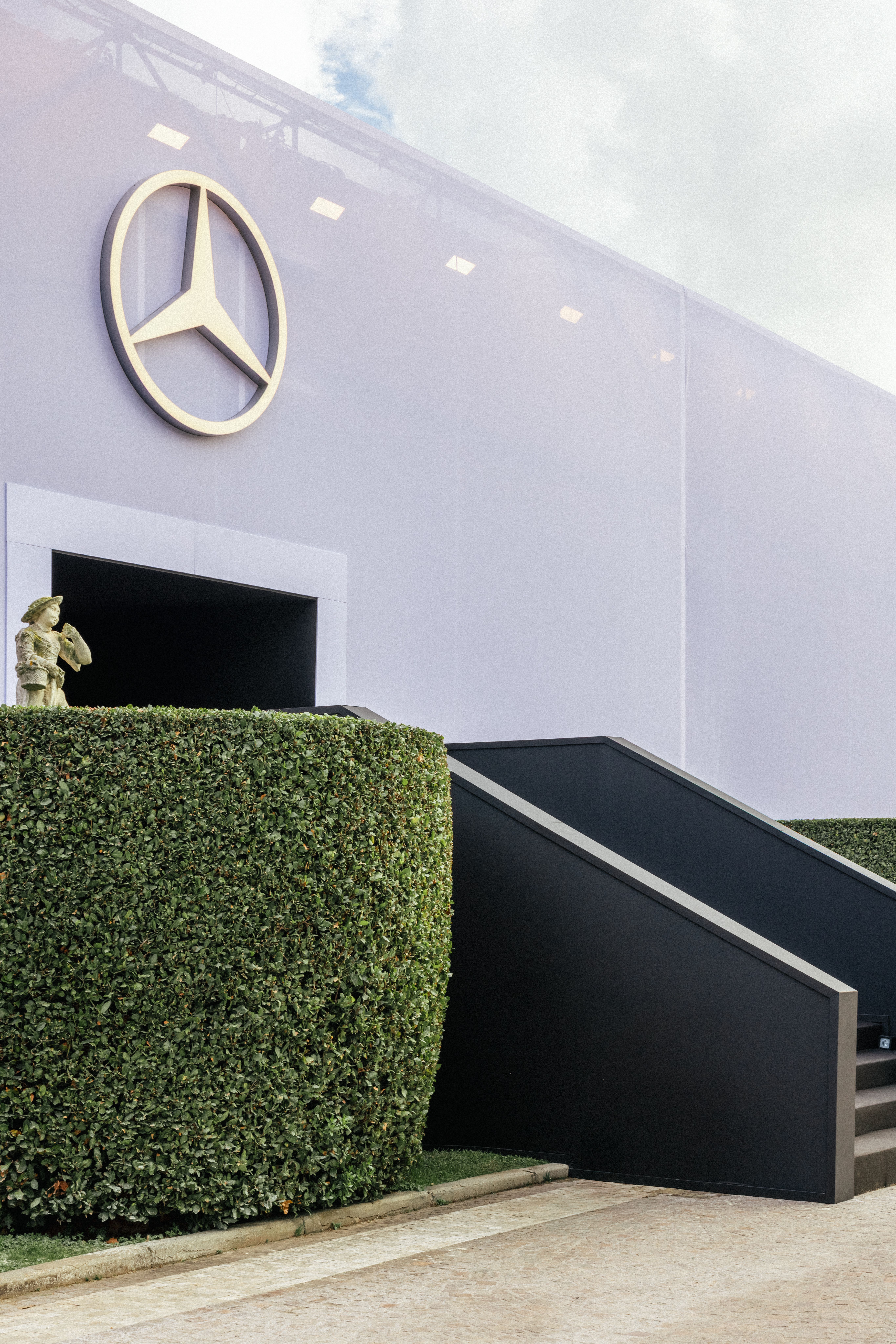 Media for Mercedes-Benz