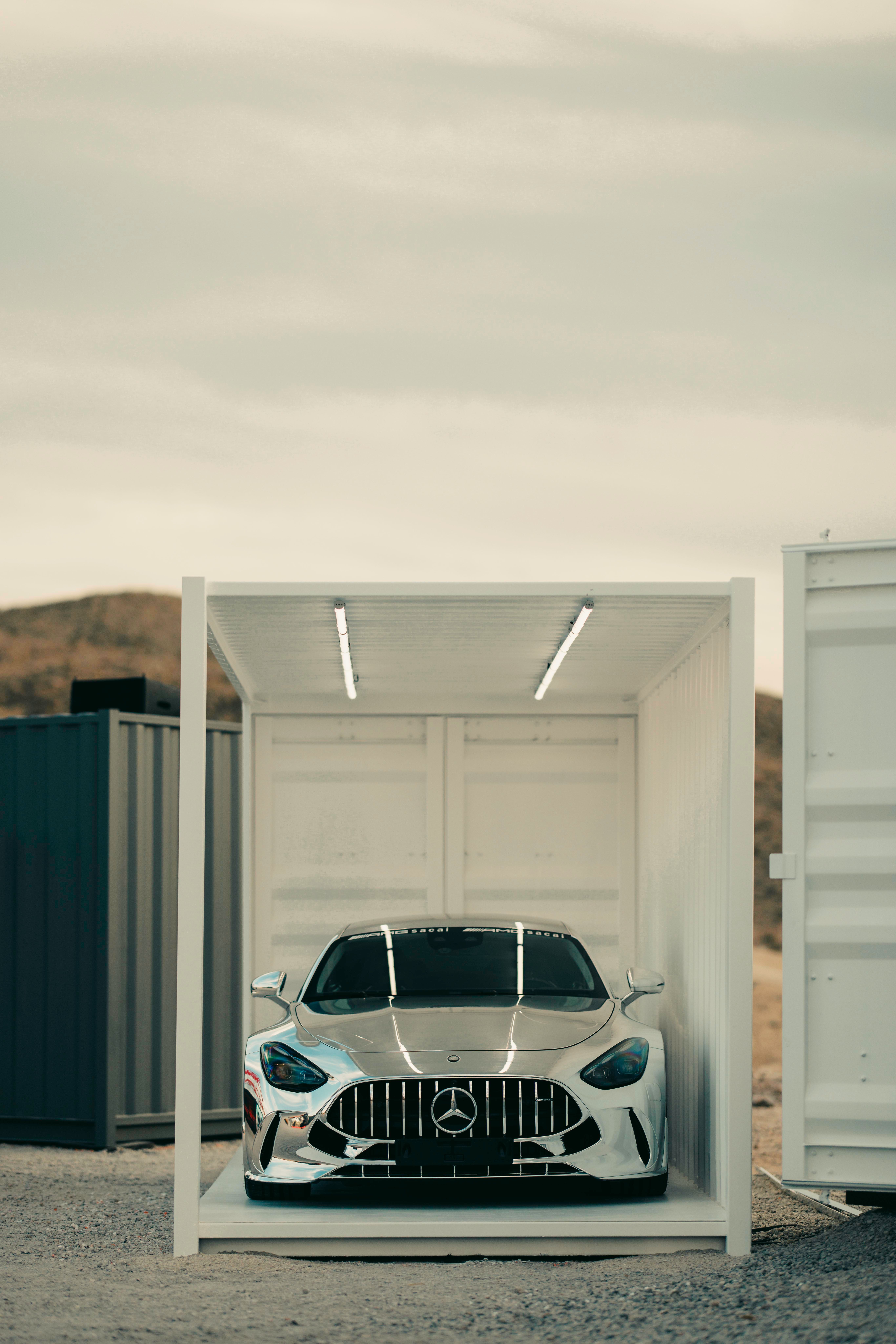 Media for Mercedes-AMG GmbH