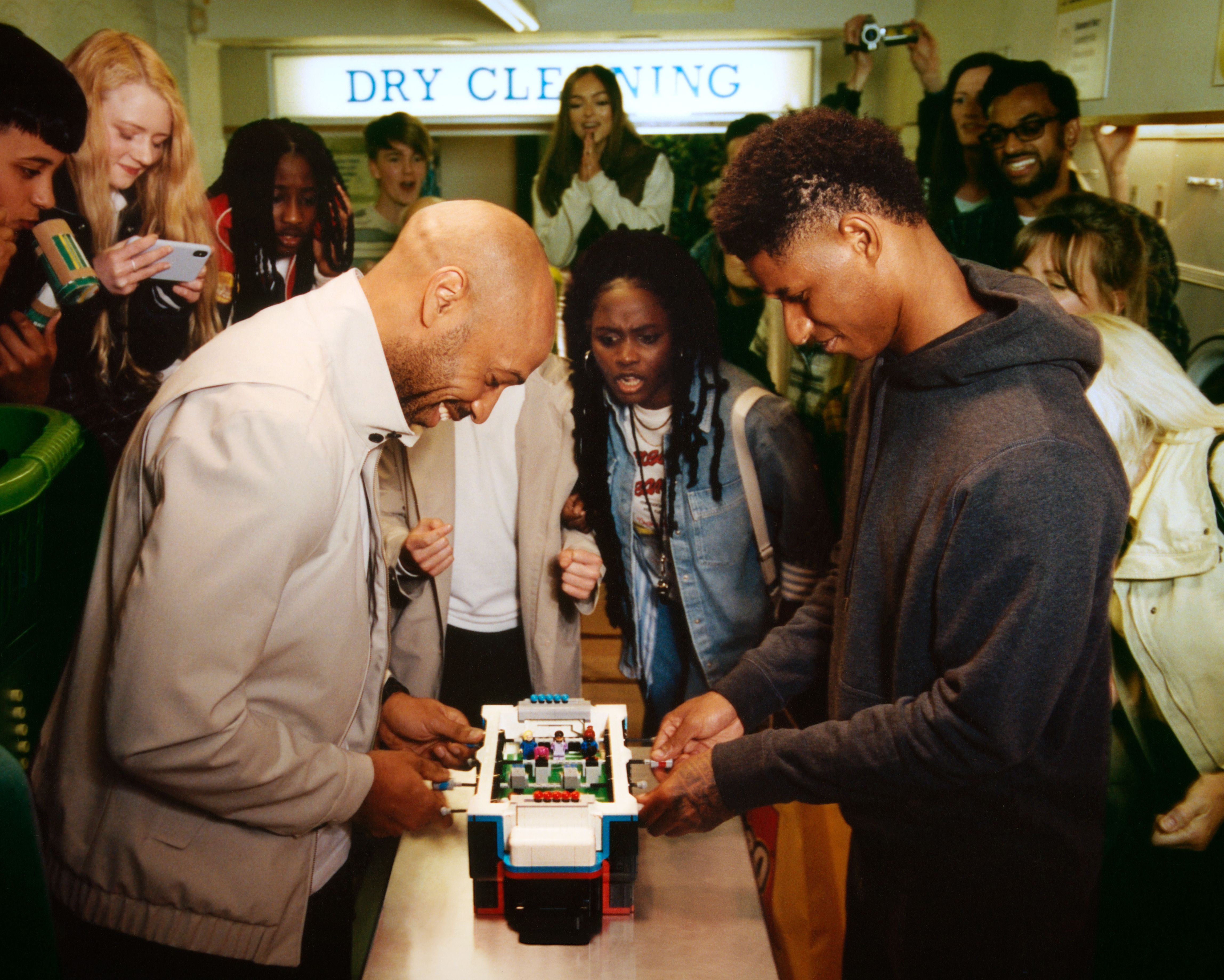 Media for LEGO**®**