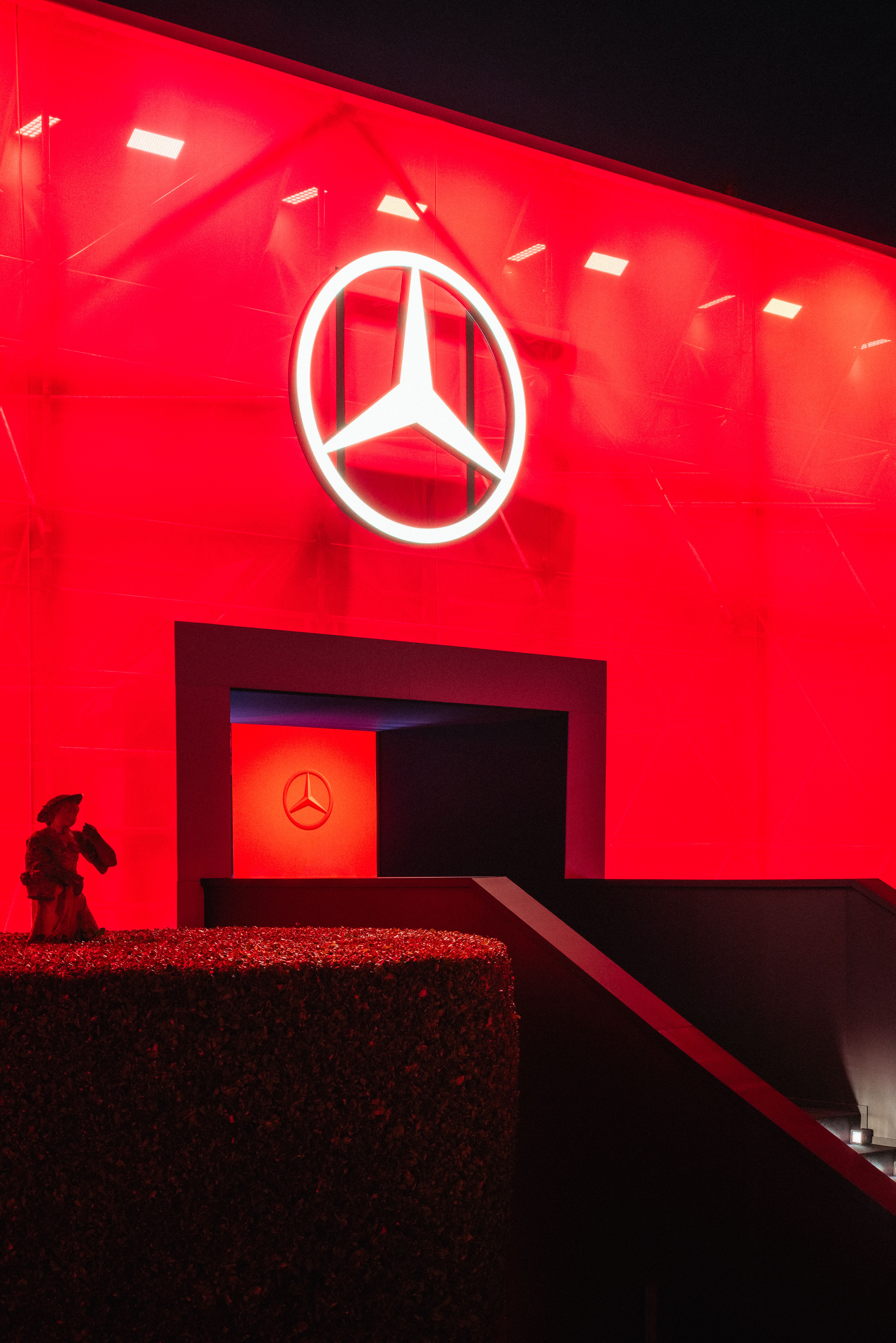 Media for Mercedes-Benz