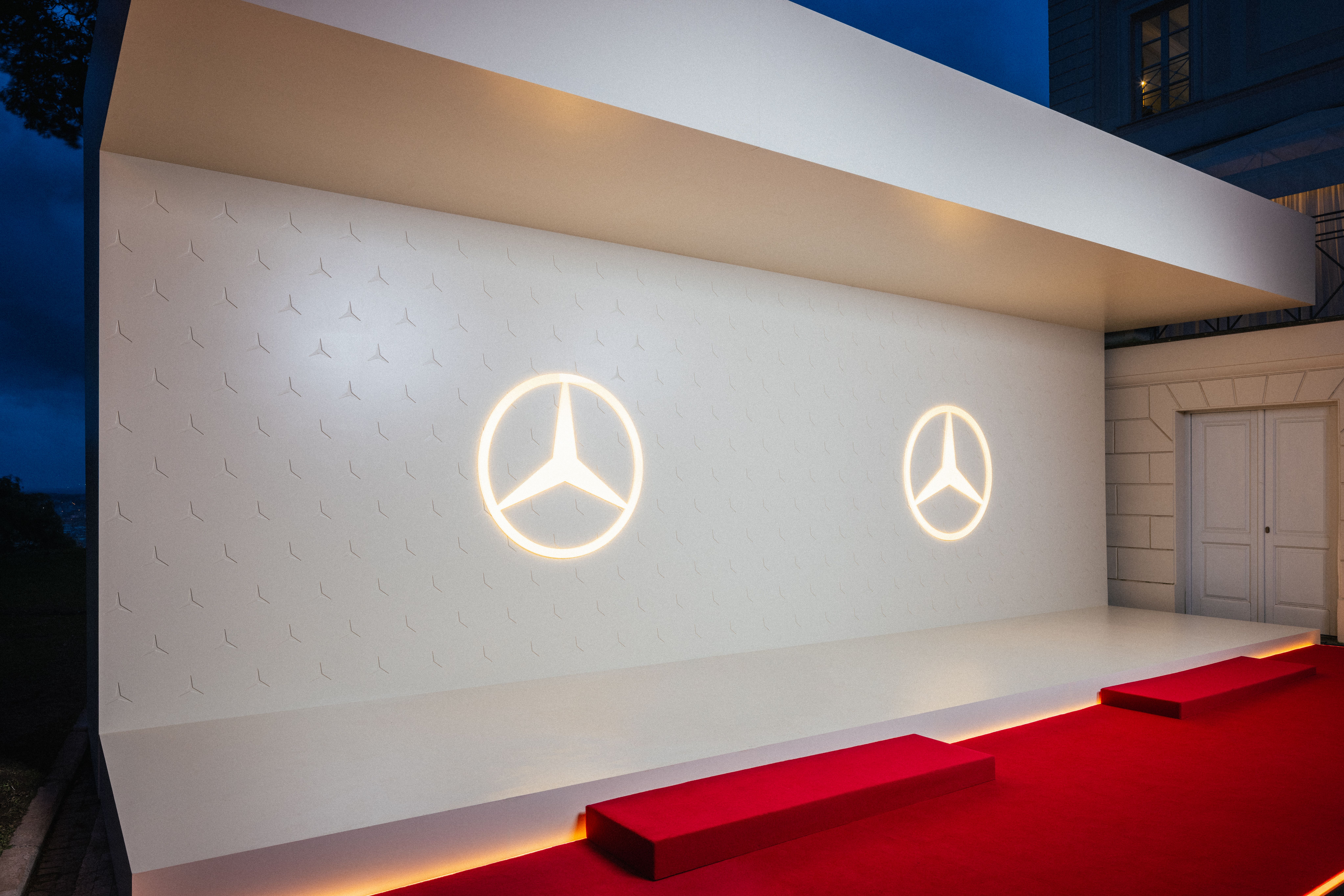 Media for Mercedes-Benz