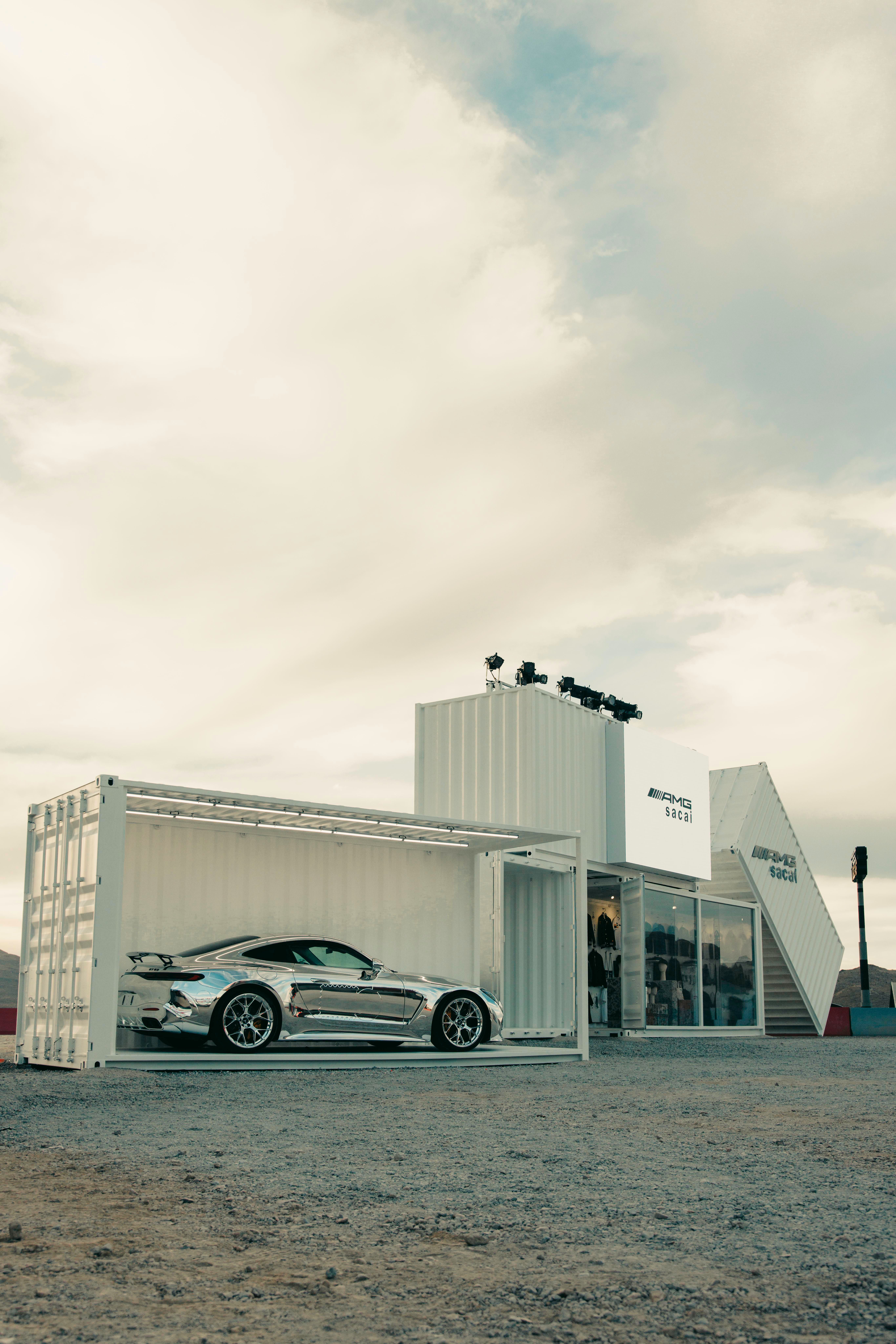 Media for Mercedes-AMG GmbH