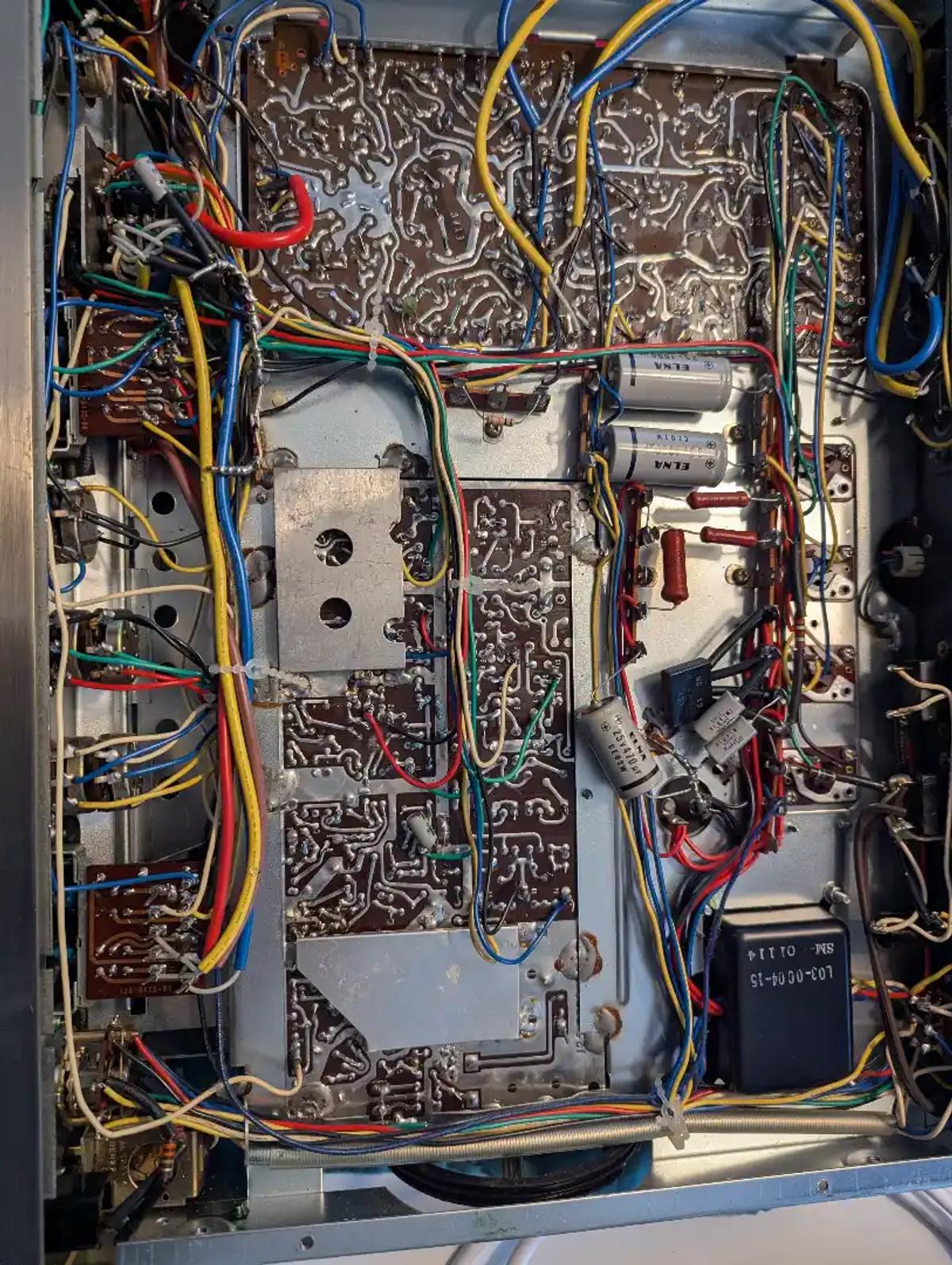 KR3130 Underside board connections