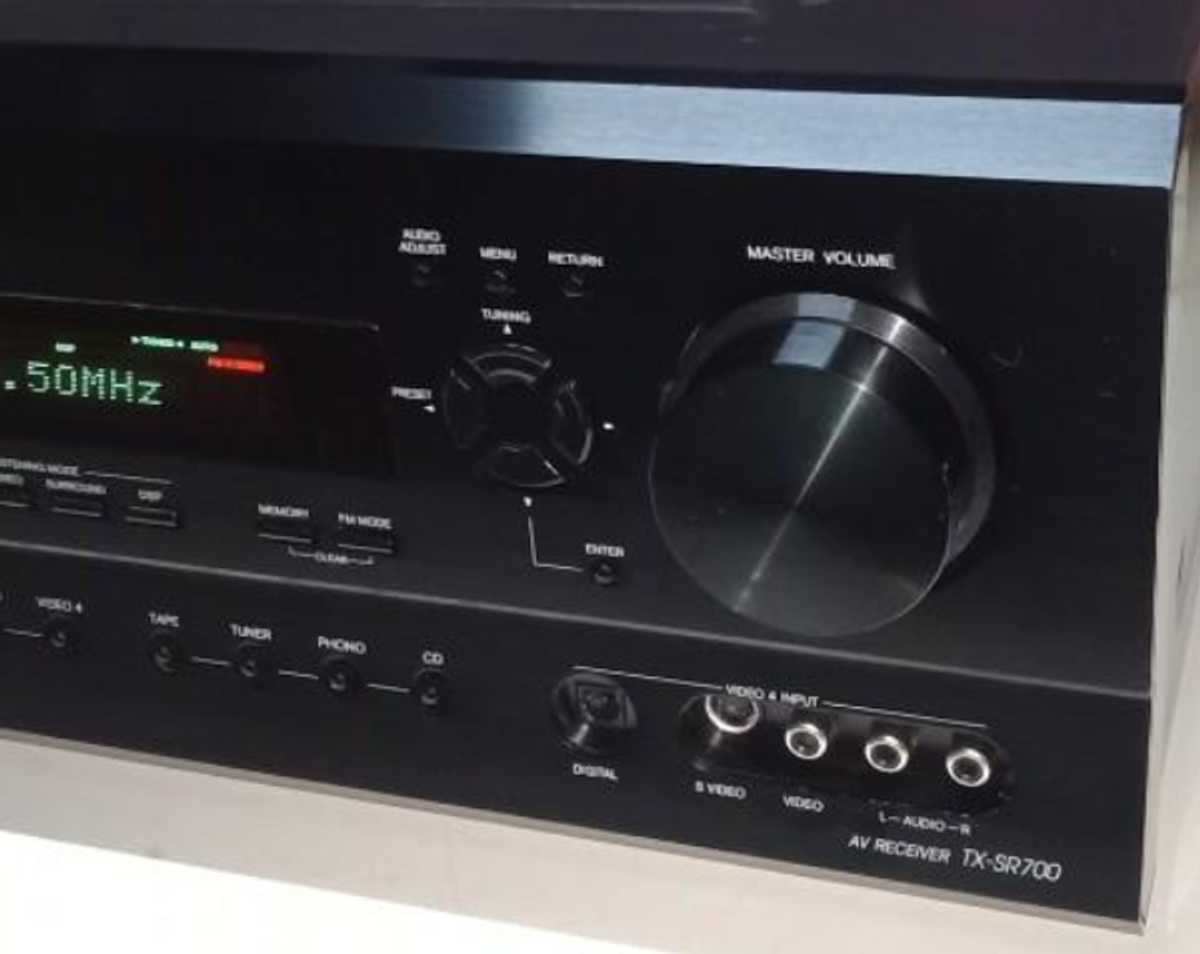 Onkyo TX-SR700 AVR receiver from the right