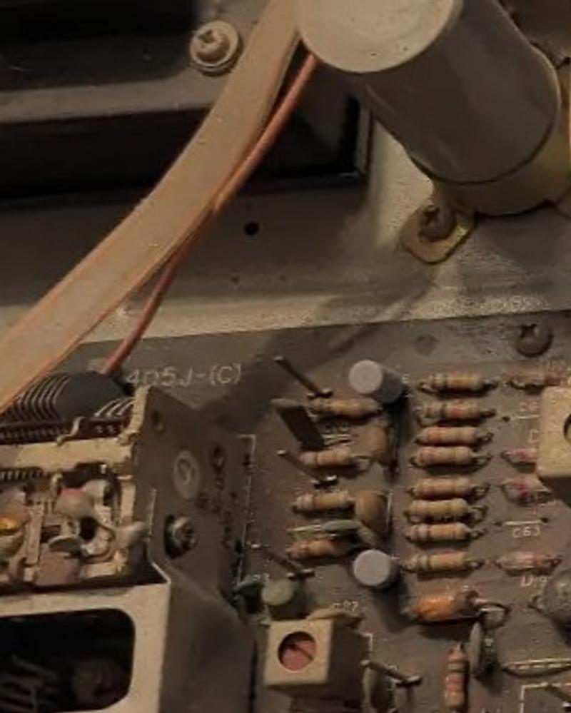 UA5405J-(C) board designation — center-left board