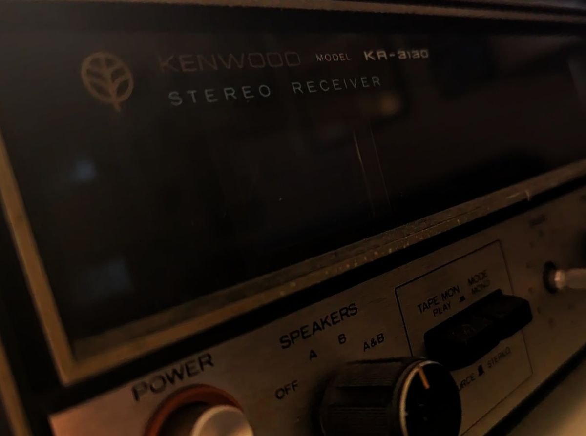 Kenwood KR3130 Front controls