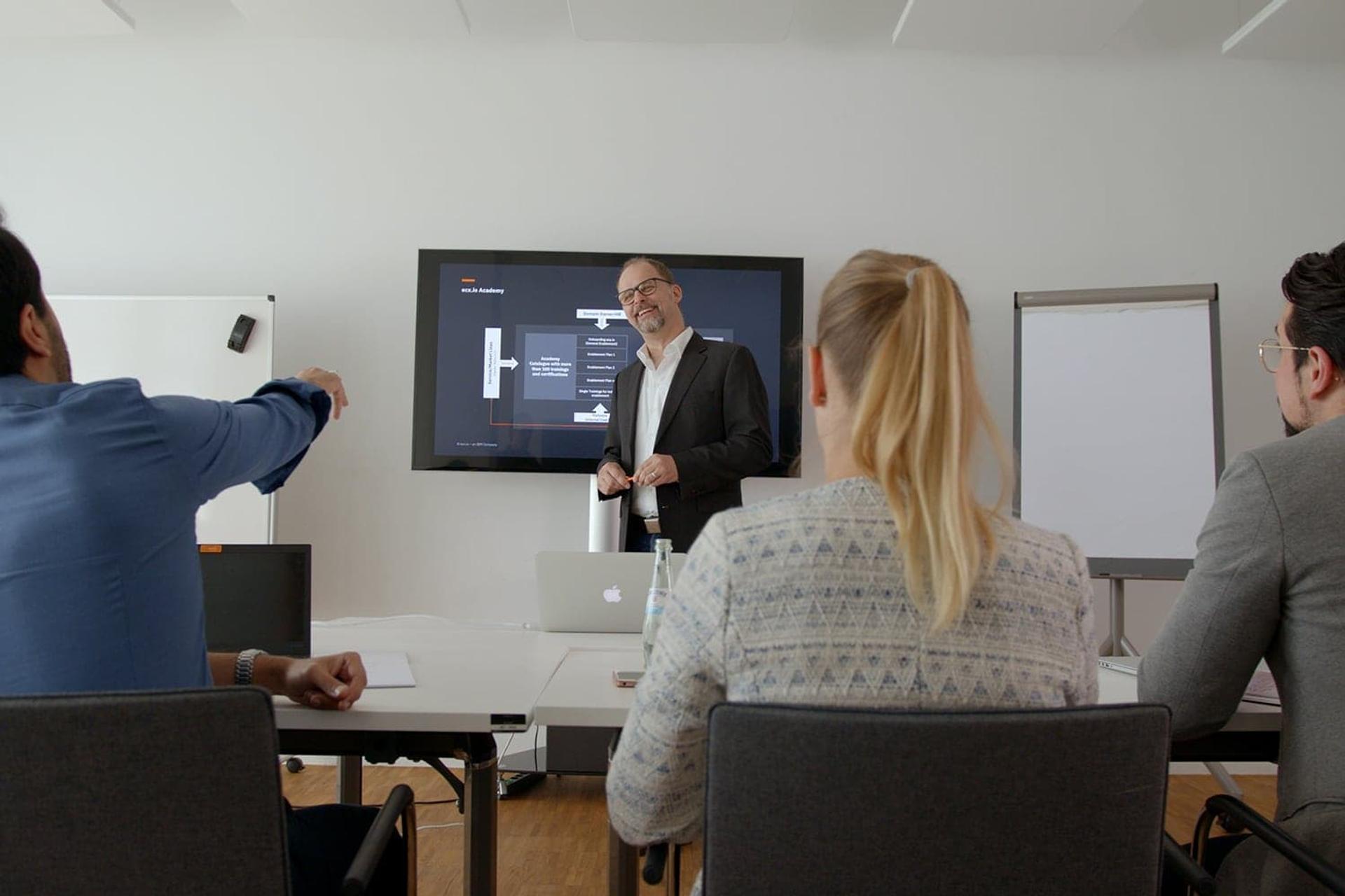 ecx.io | Recruitingfilm – Bild 6