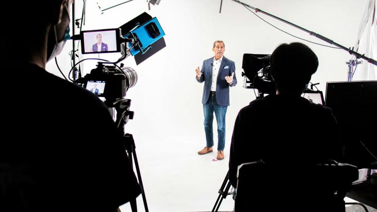 FIUMU Imagefilm-Agentur aus dem Rheinland – Team bei der Arbeit