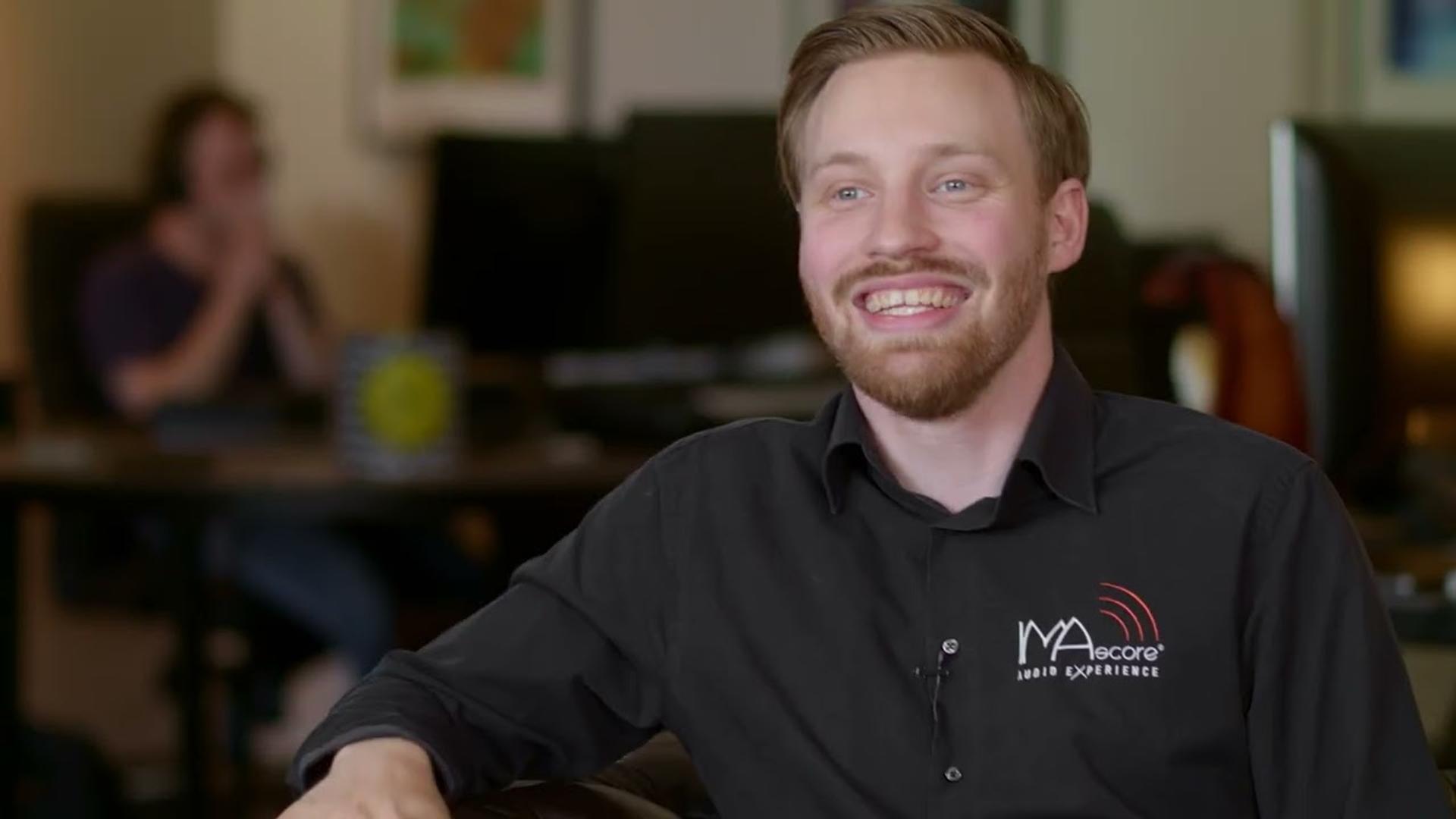 Showreel: Testimonial Videos von FIUMU: Zusammenschnitt aus Industrie, Software und Maschinenbau