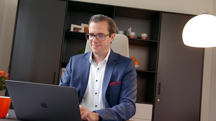 b-pi sec Firmenportrait – Stylisch und seriös