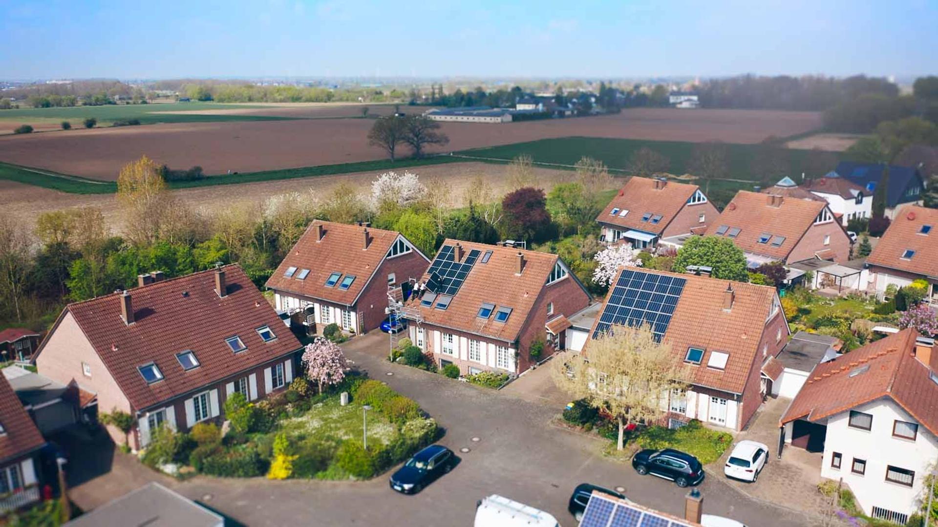 Svea Solar | Produktfilm | Montagevideo Photovoltaikanlage – Bild 7