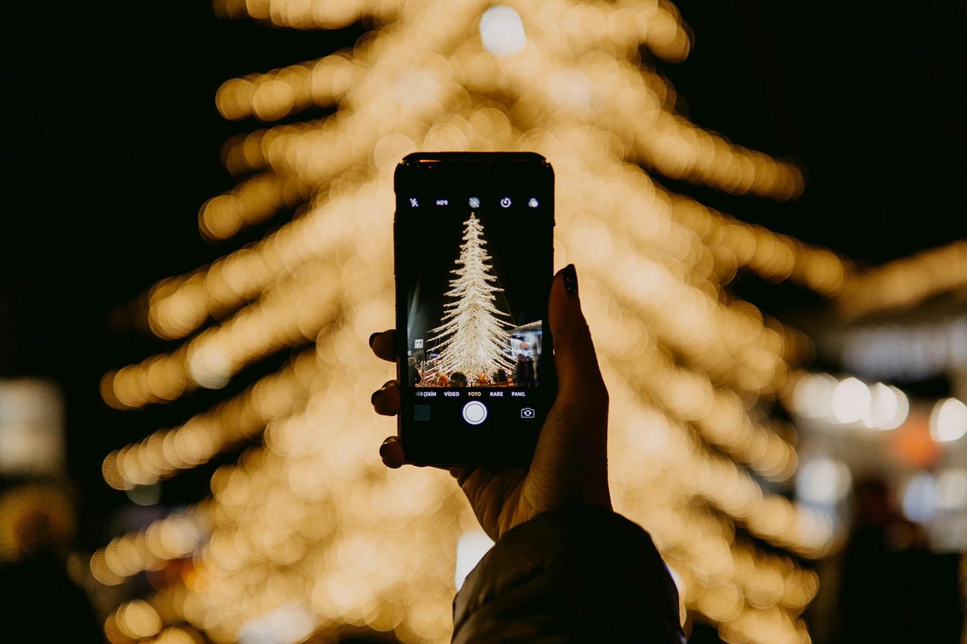 Weihnachtsvideos: Best Practices & Beispiele für Unternehmen