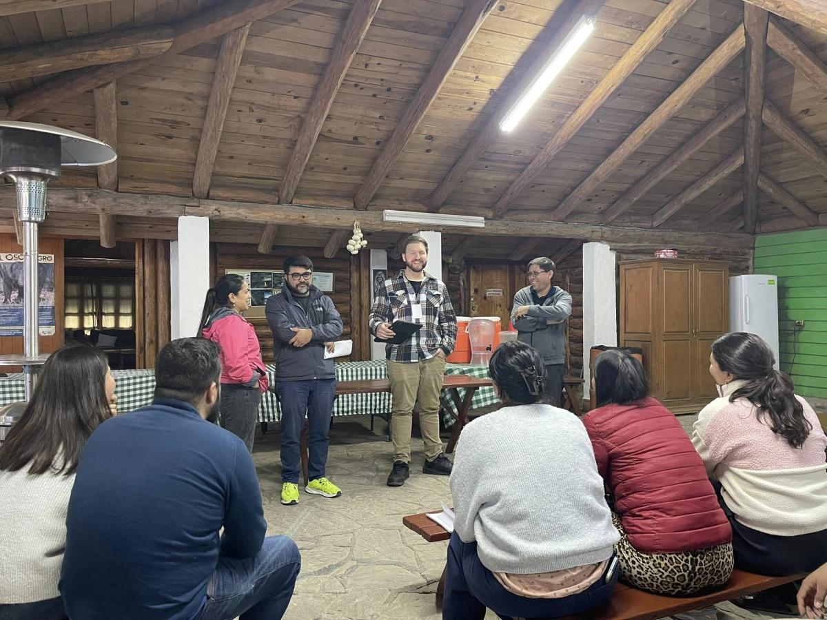 Sesión del Taller de Orientación Ministerial en grupo pequeño