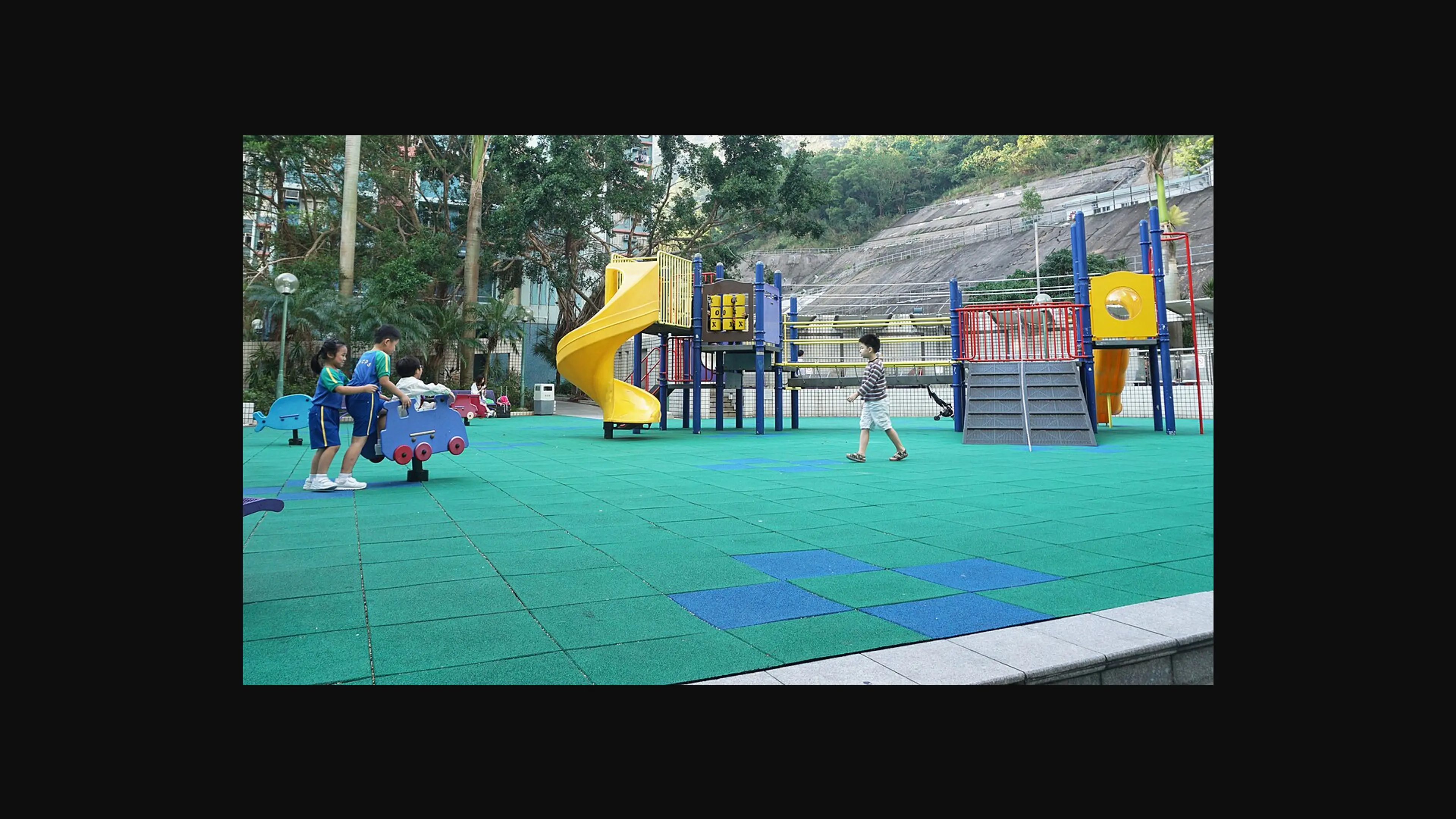 慈正邨兒童遊樂場