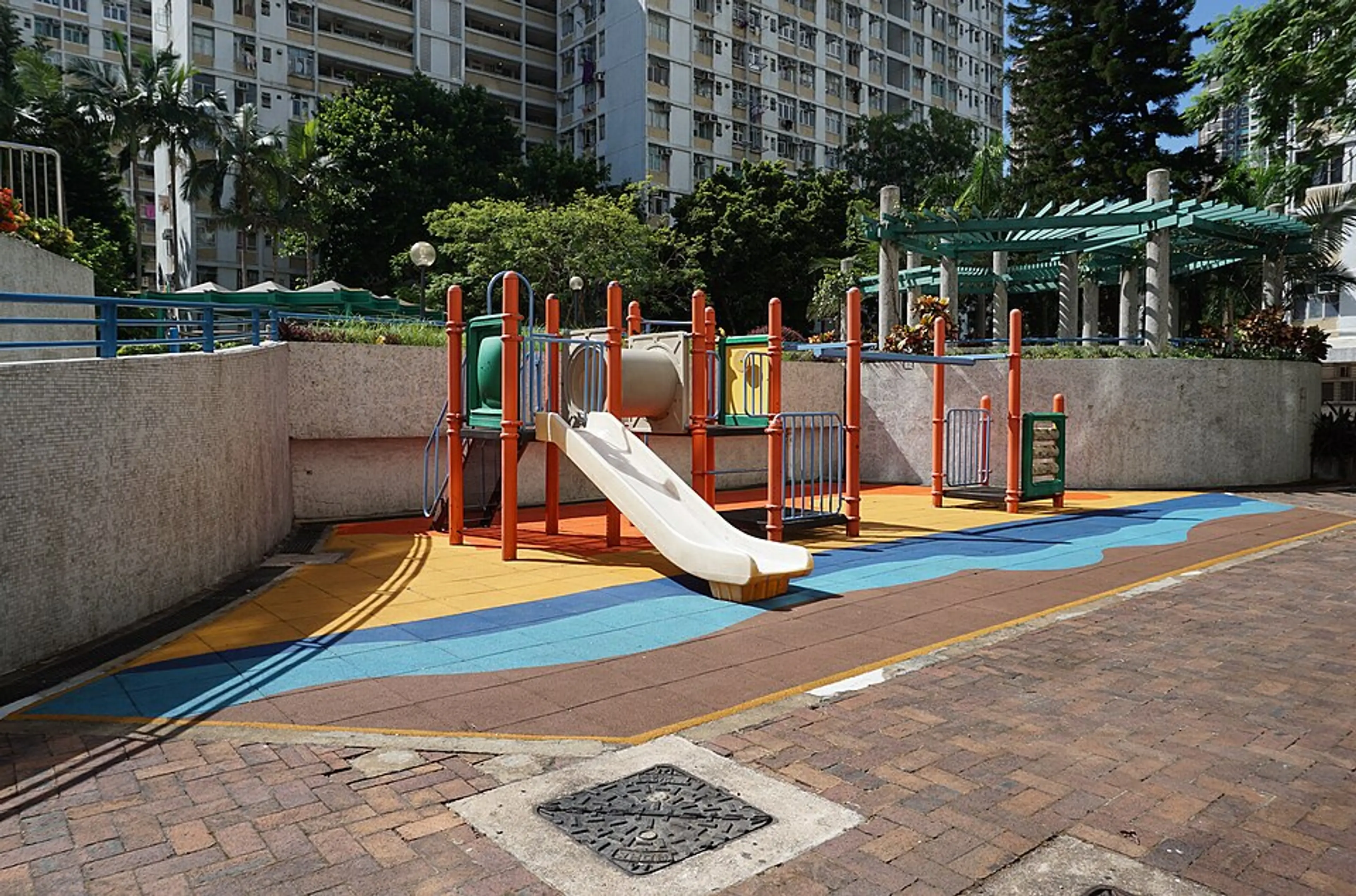 南昌邨兒童遊樂場 (1/2)