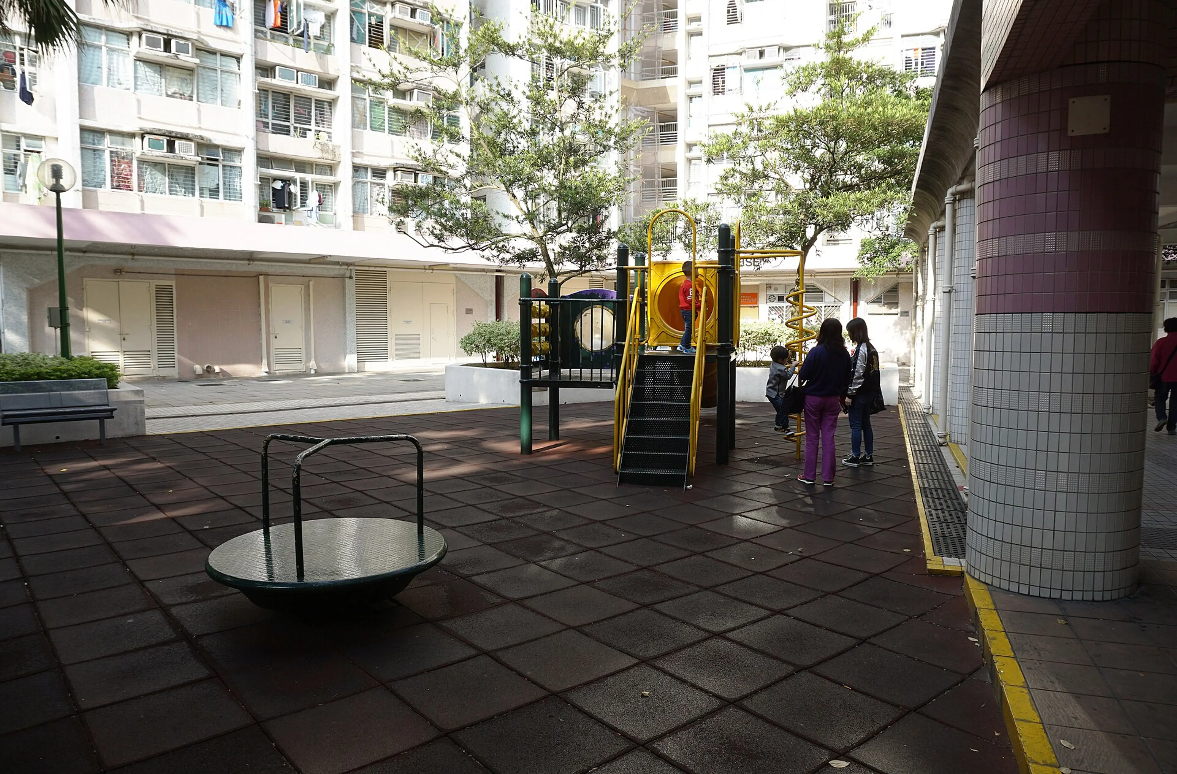 華明邨遊樂場