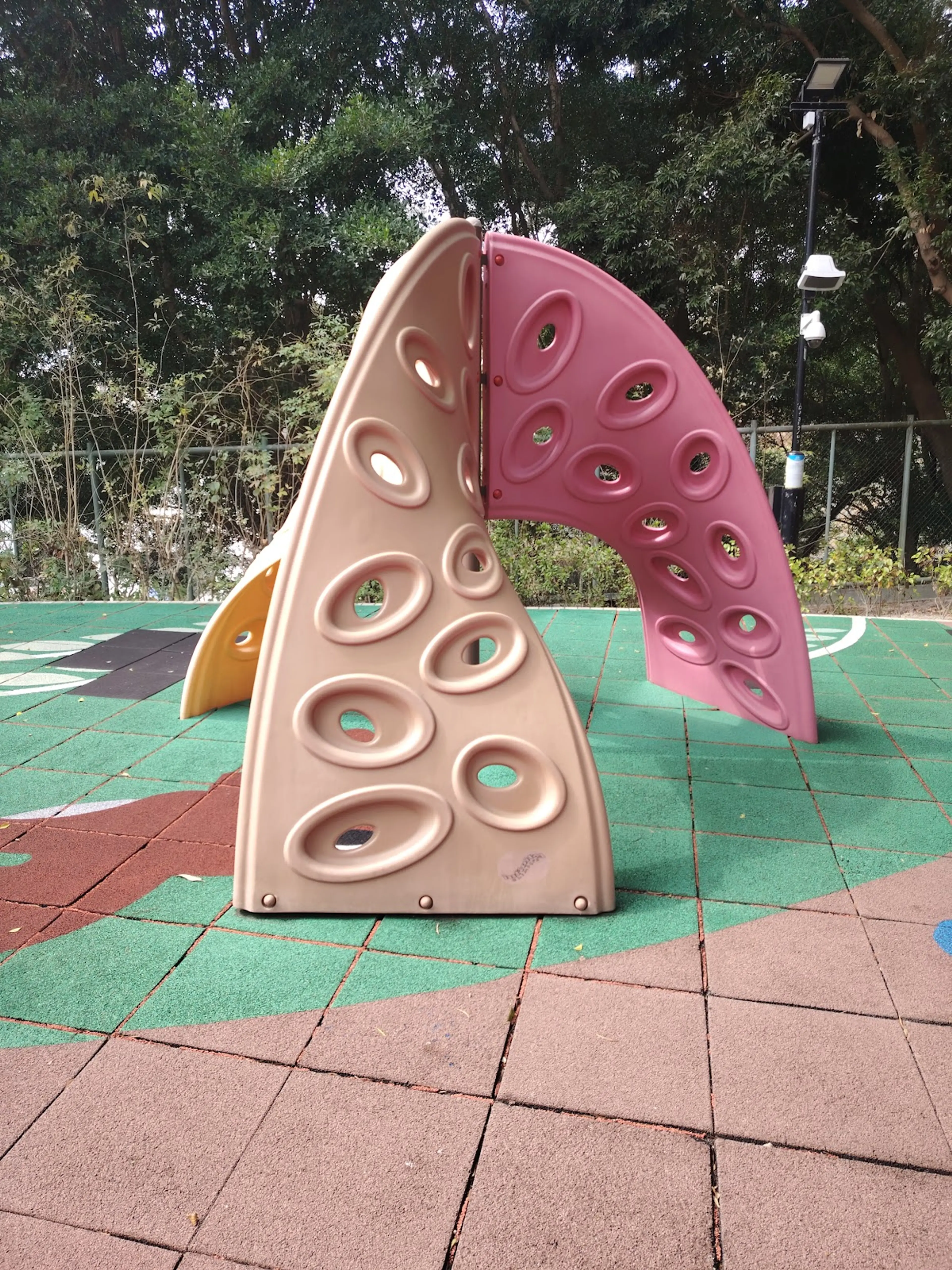 牛池灣公園兒童遊樂場