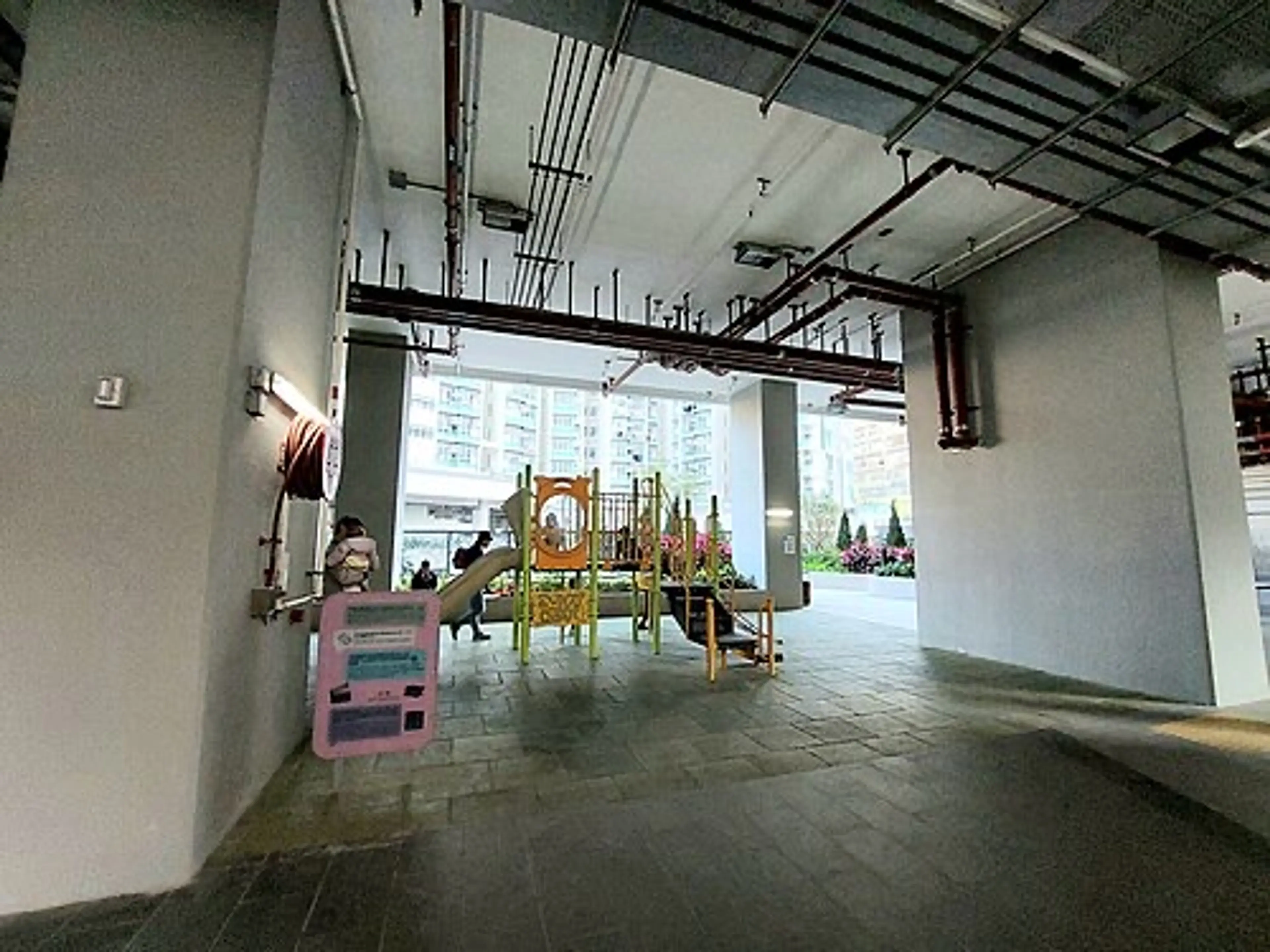 啟鑽苑兒童遊樂場