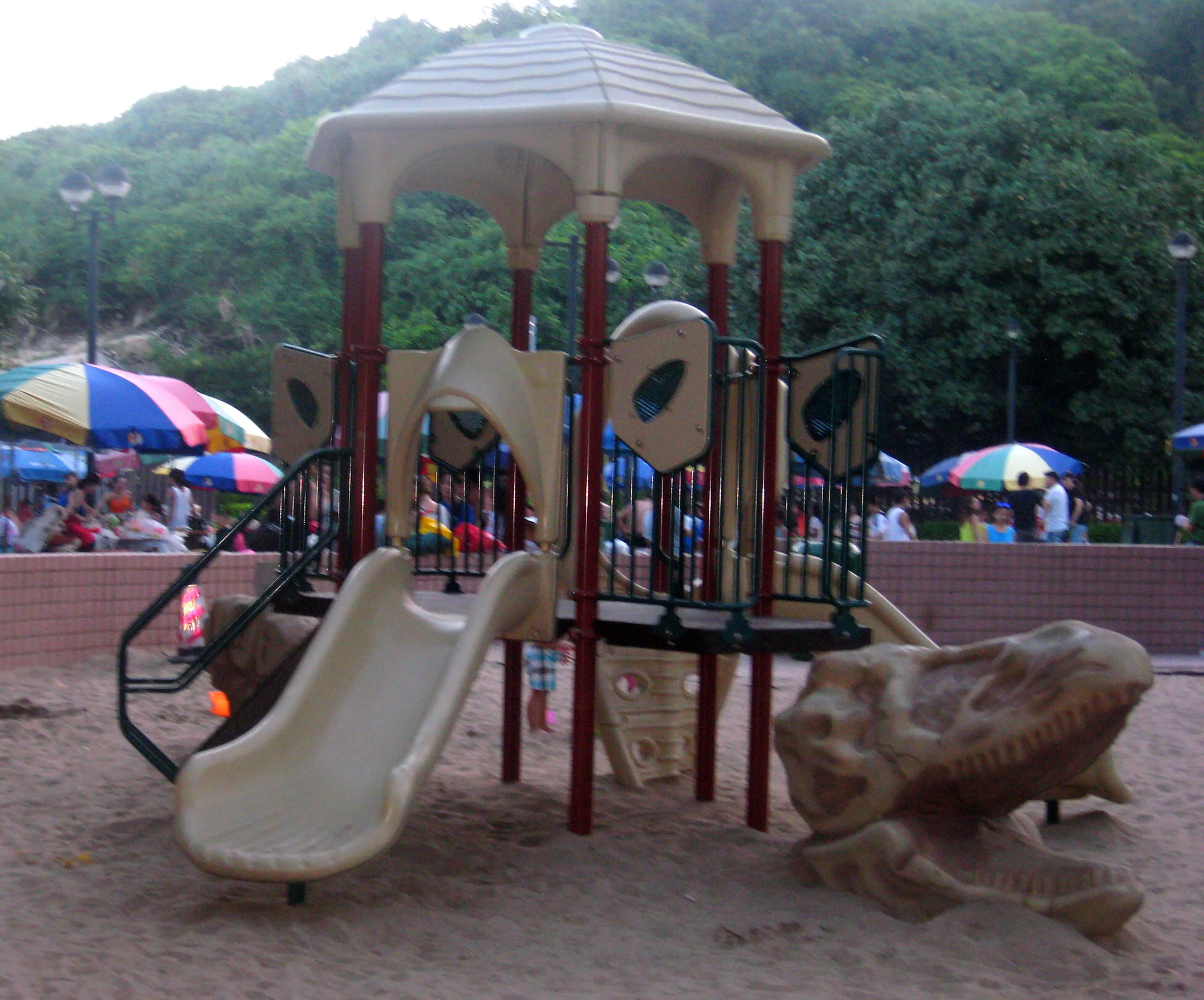 石澳泳灘遊樂場
