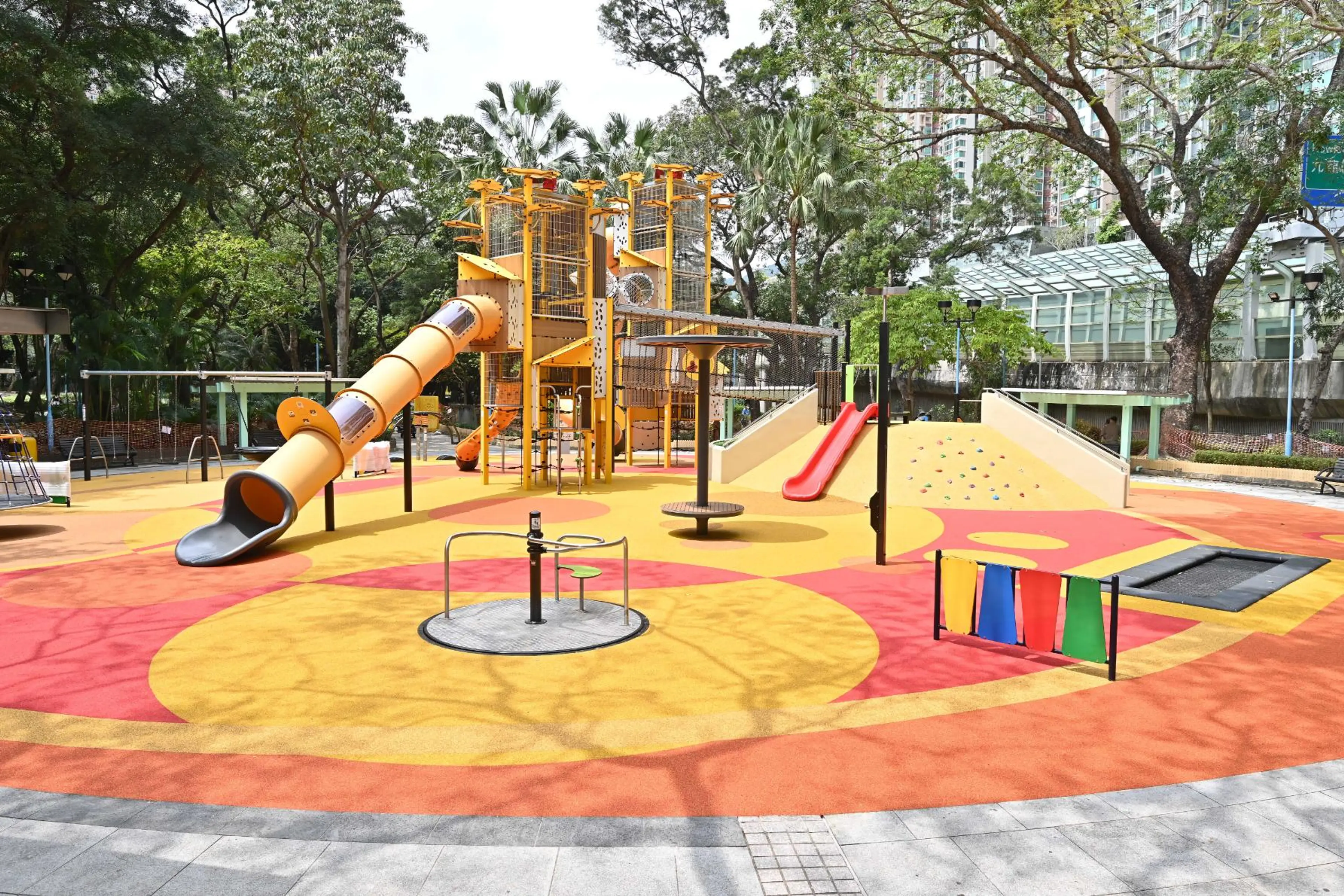 大圍車公廟路遊樂場