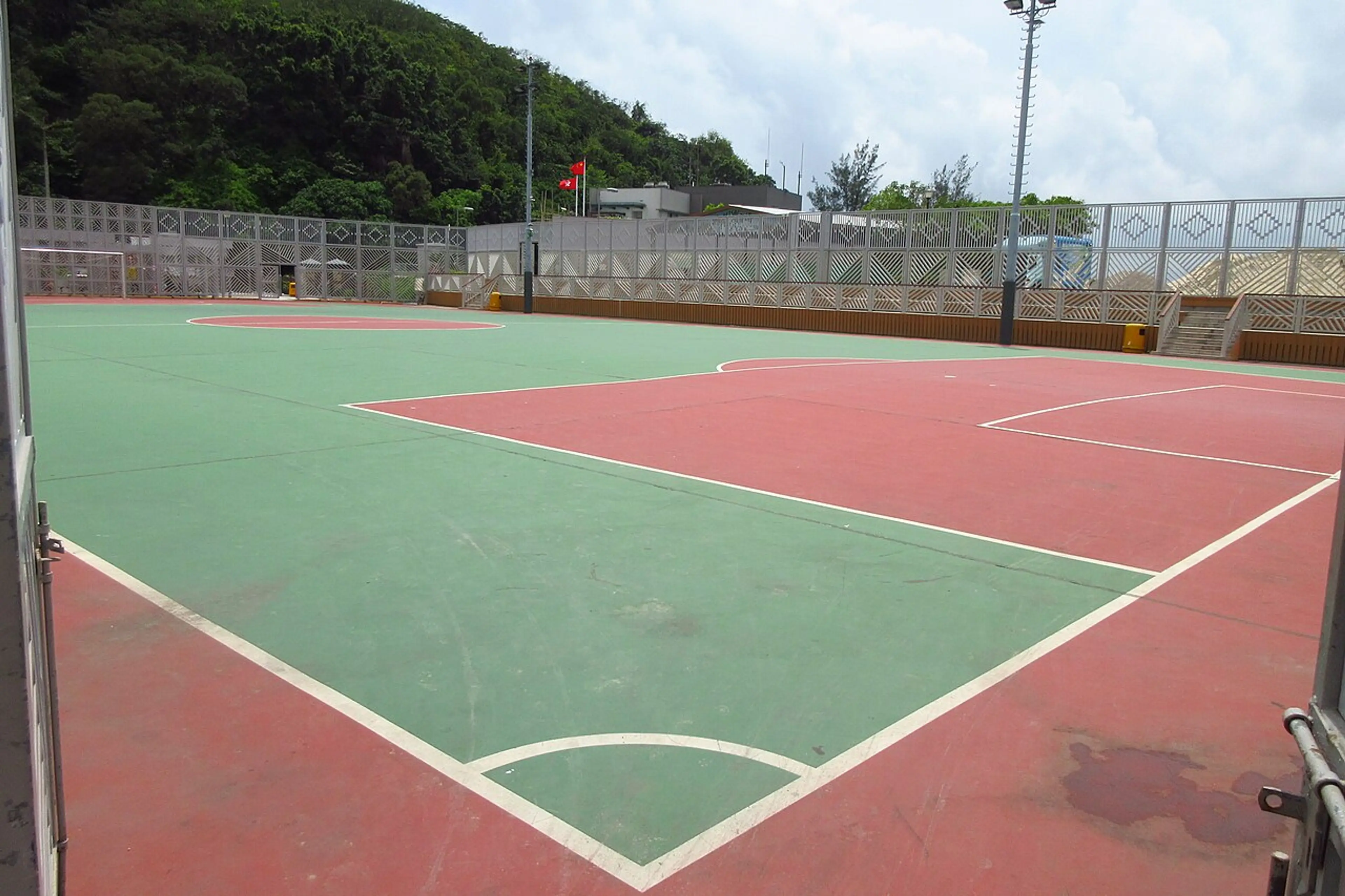 南丫島榕樹灣兒童遊樂場