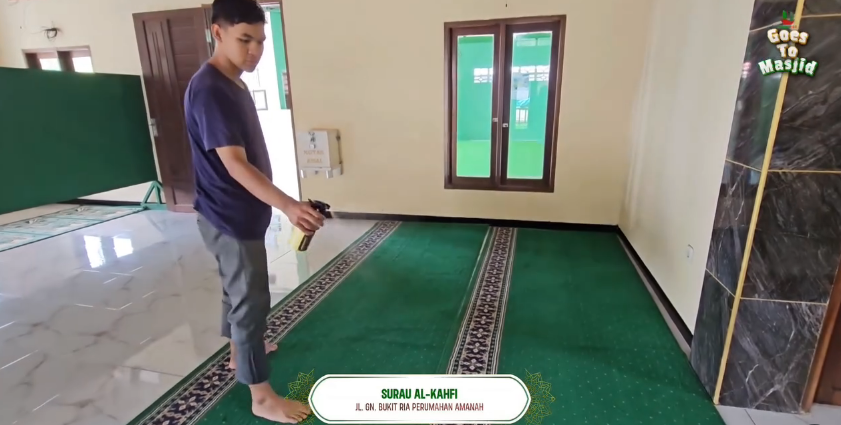 GOES TO MASJID - foto galeri 2