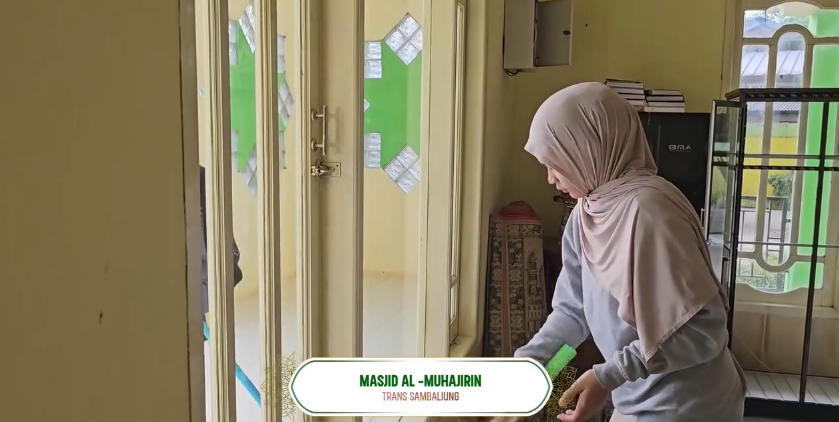 GOES TO MASJID - foto galeri 4
