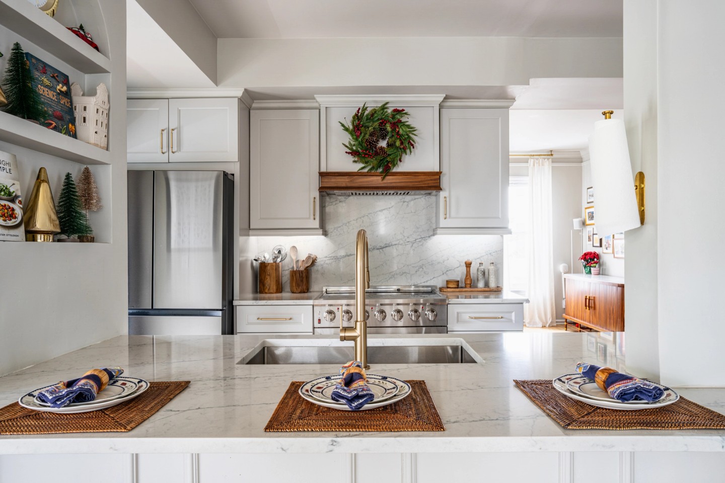 SOLE landscape bar and kitchen