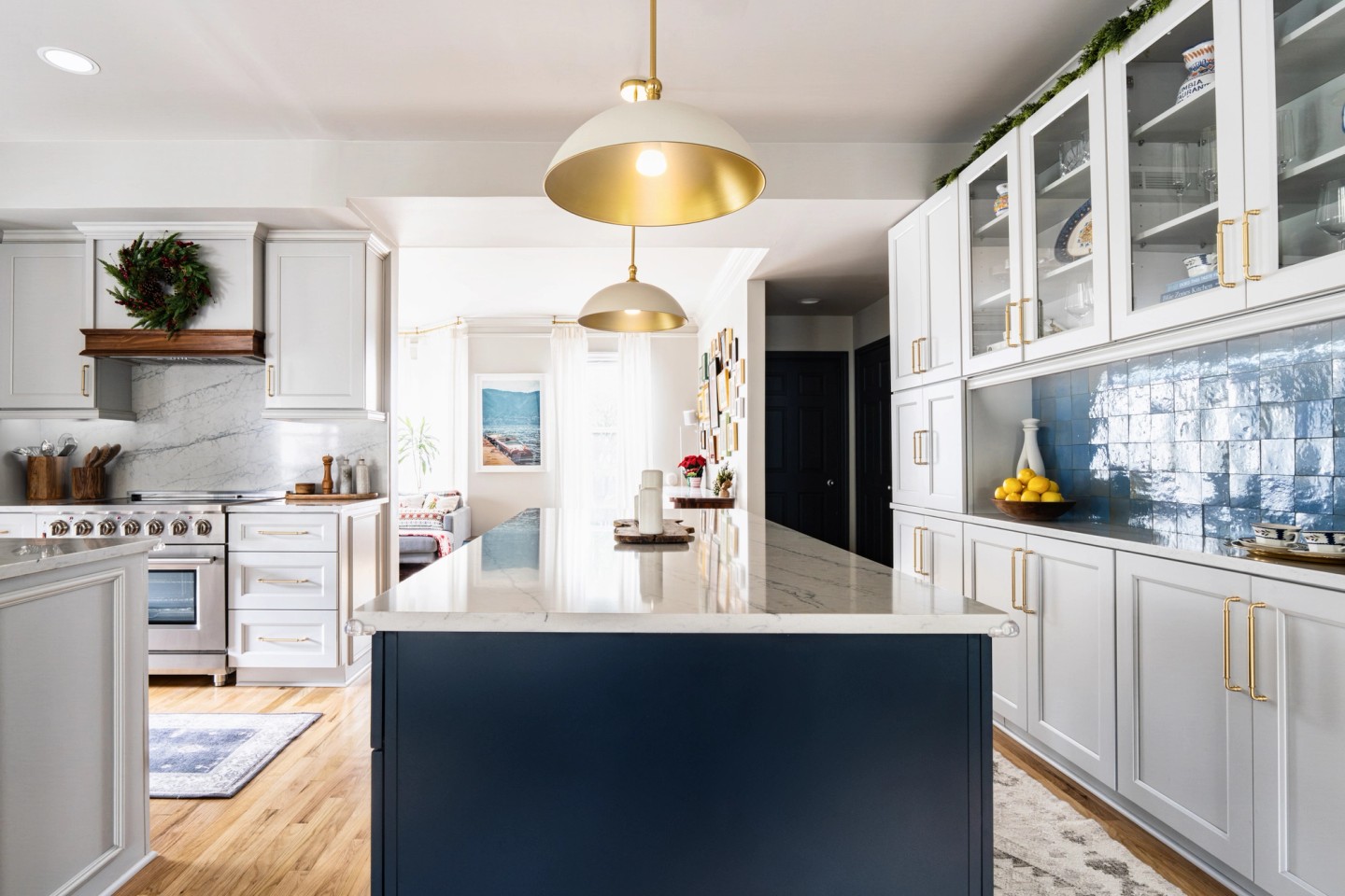 SOLE landscape island with lighting