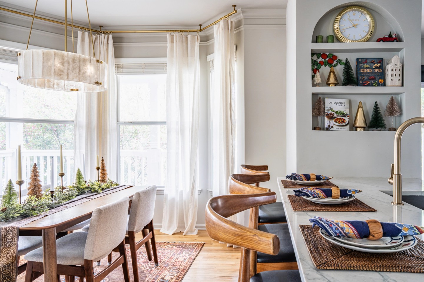 SOLE landscape bar seating centered