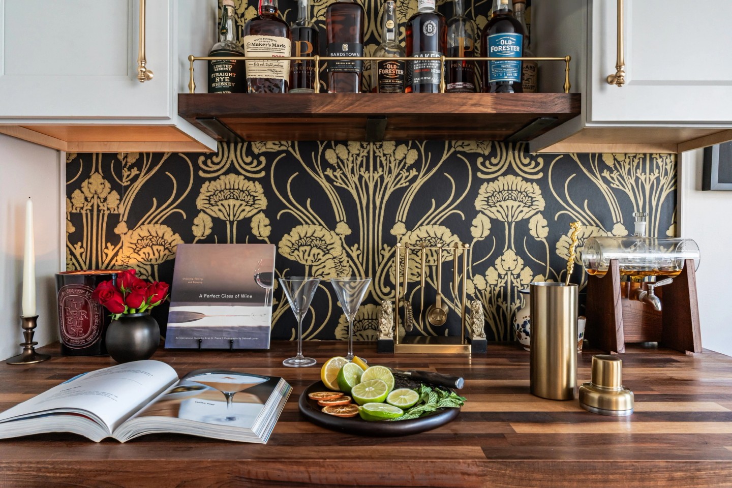 POSH landscape bar centered limes