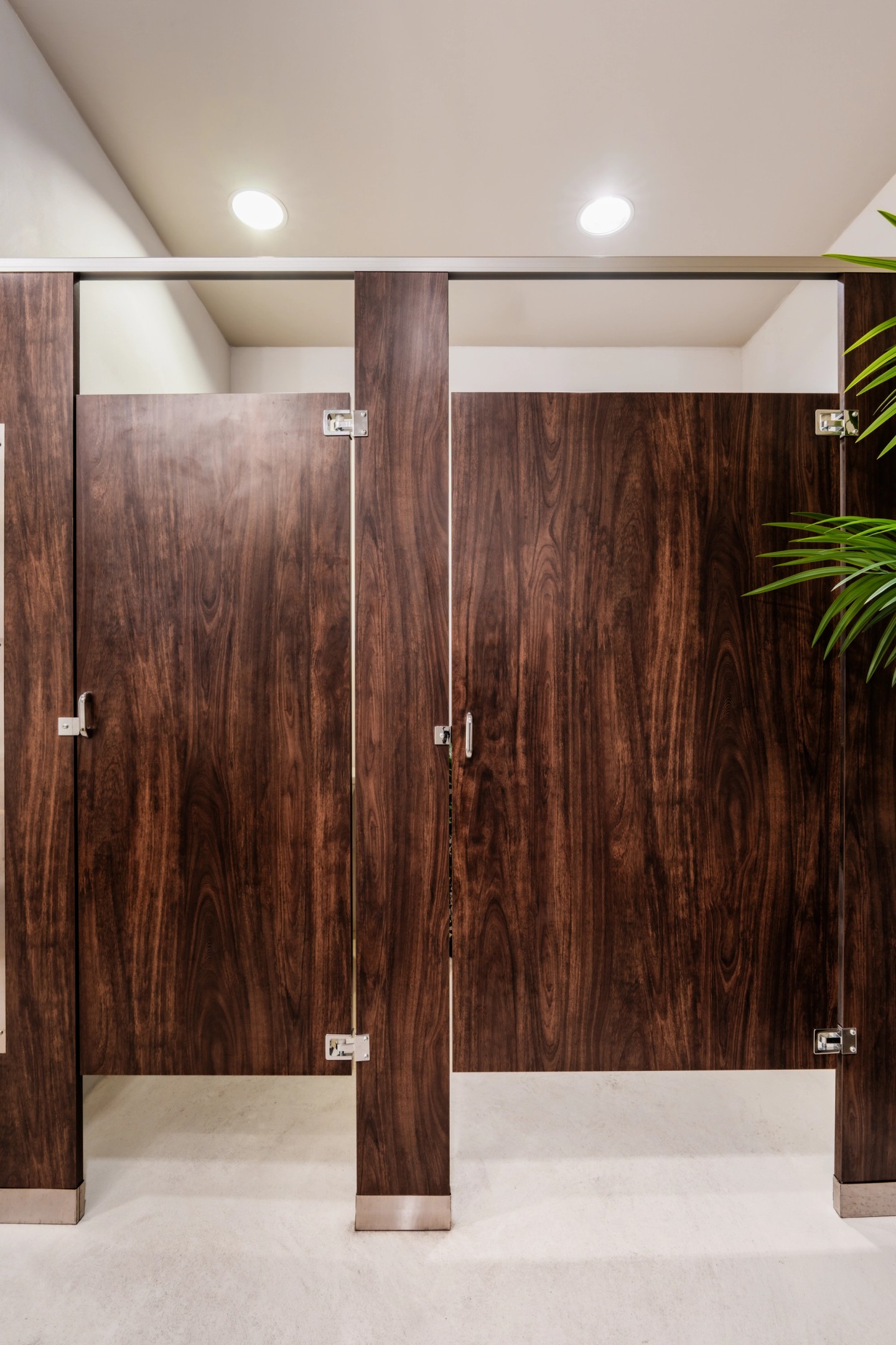 CLUB portrait stalls