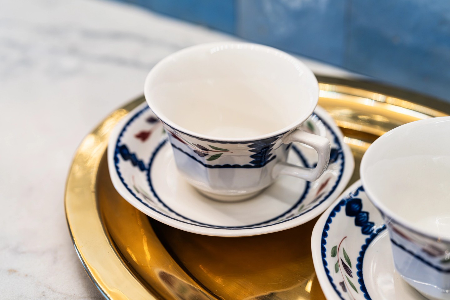 SOLE landscape tea cups close-up