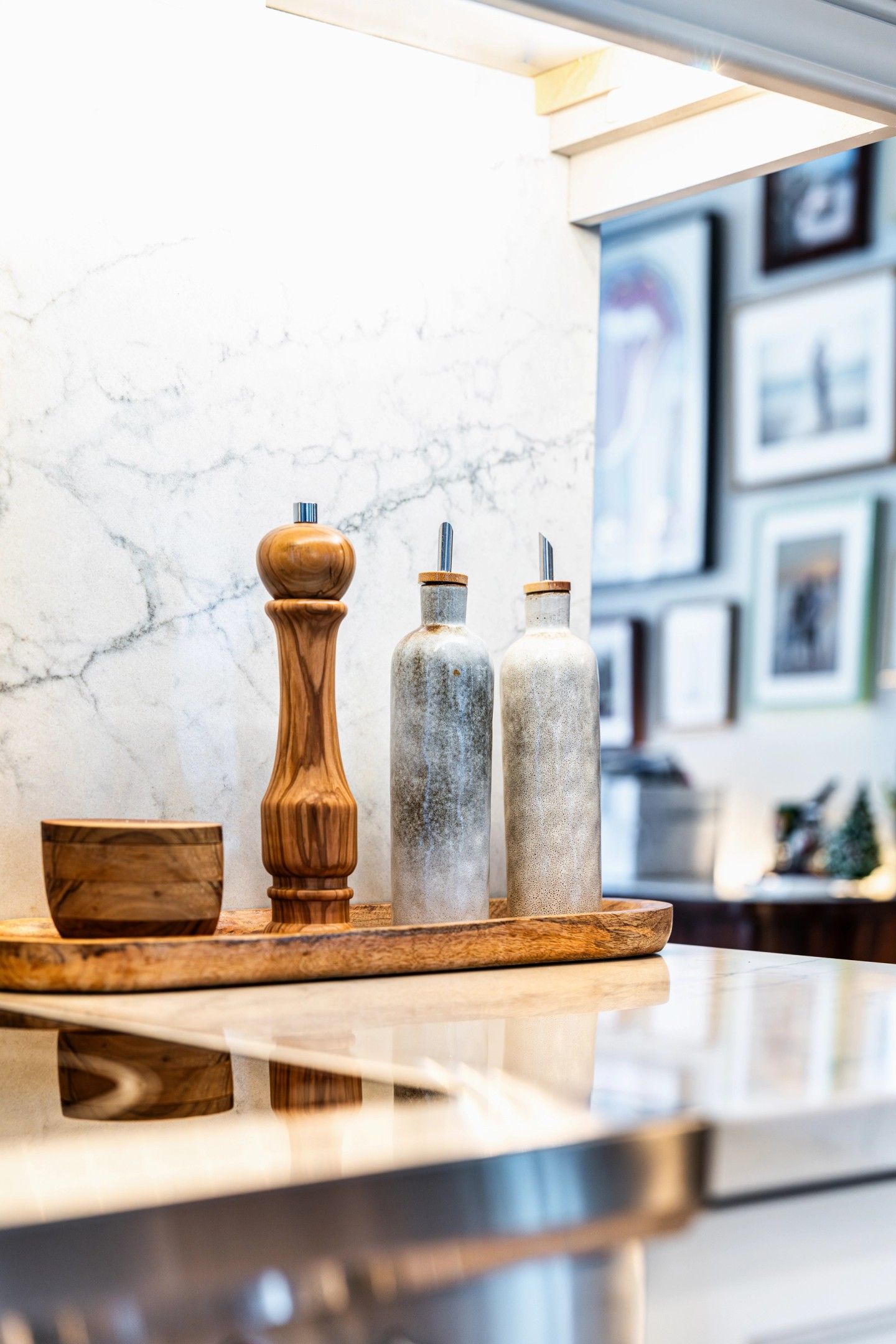 SOLE portrait range backsplash close-up