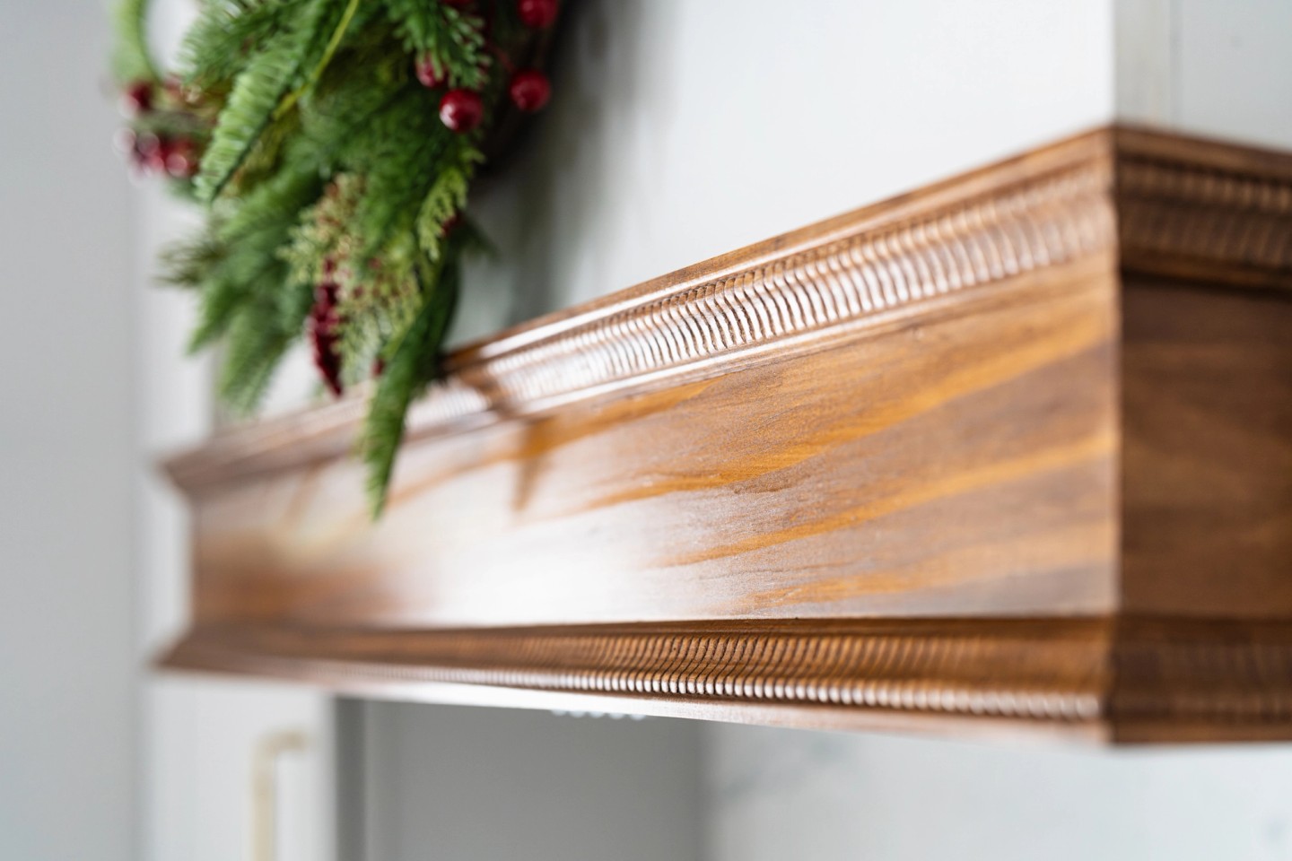 SOLE landscape range hood trim