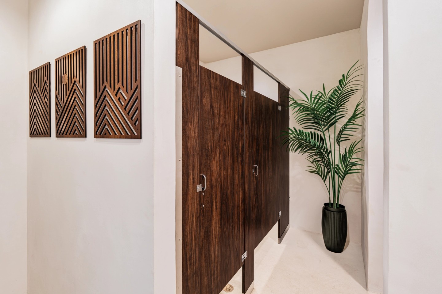 CLUB landscape stalls and wood art