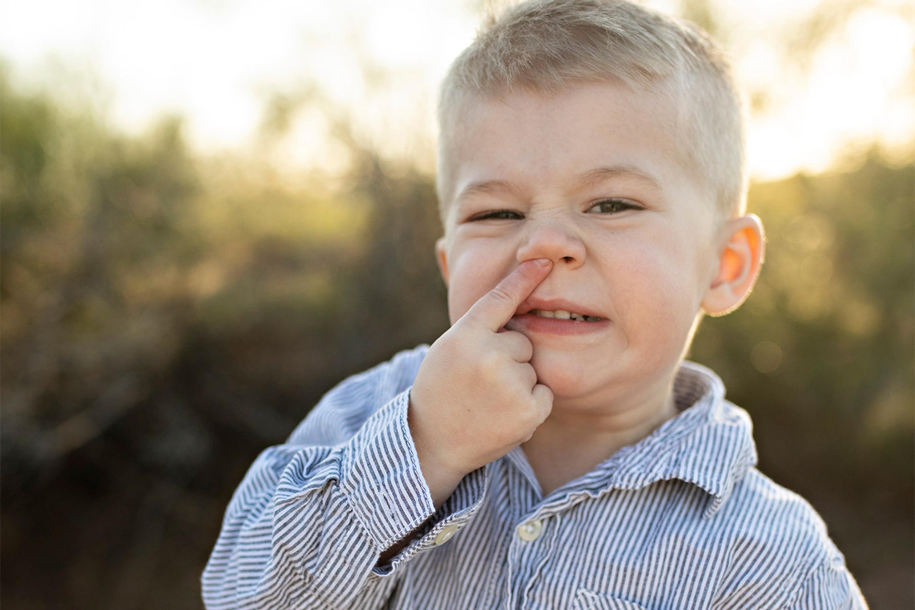 toddler-picking-his-nose