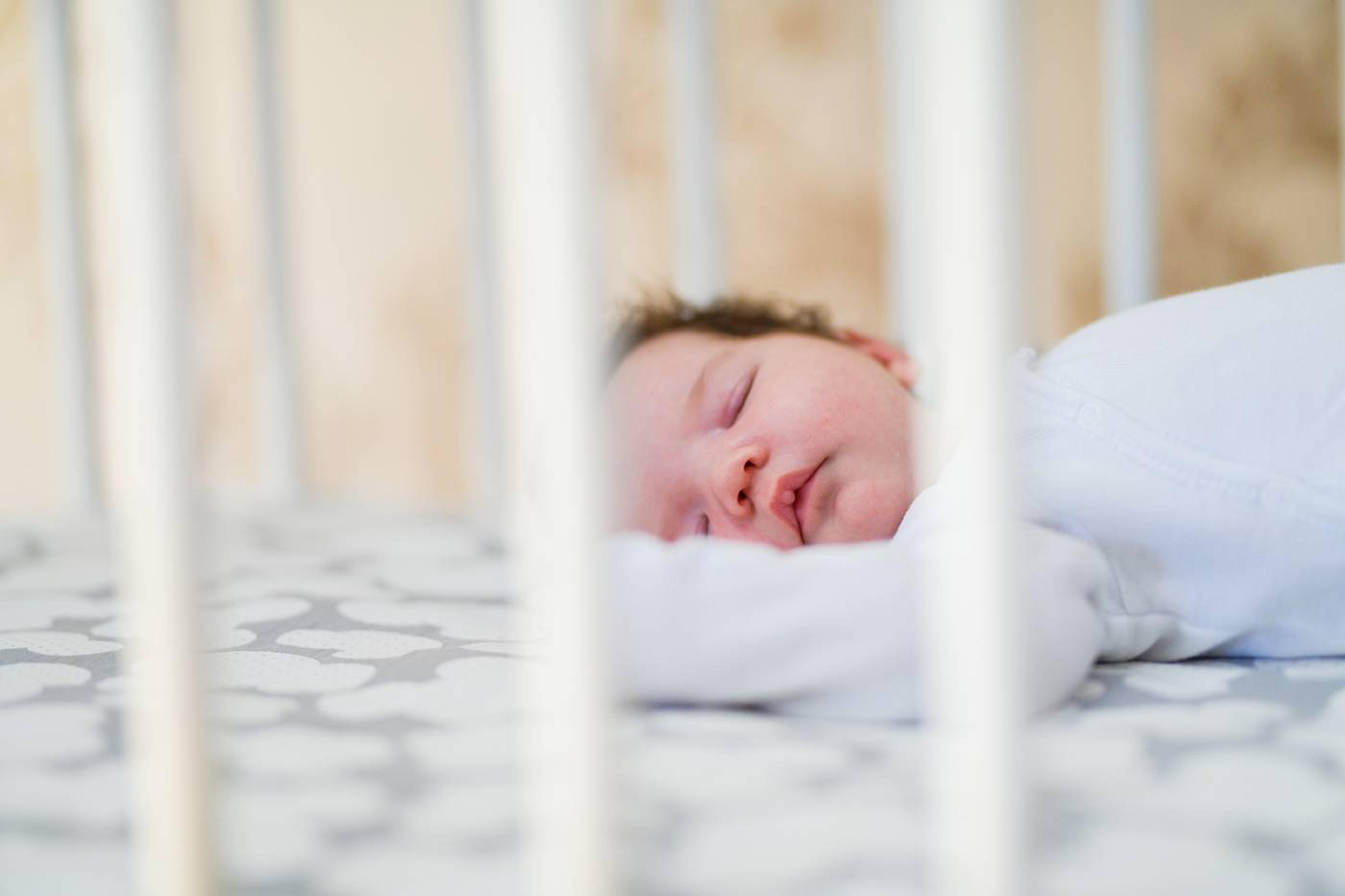 sleeping baby: how to sleep train a 4-month-old