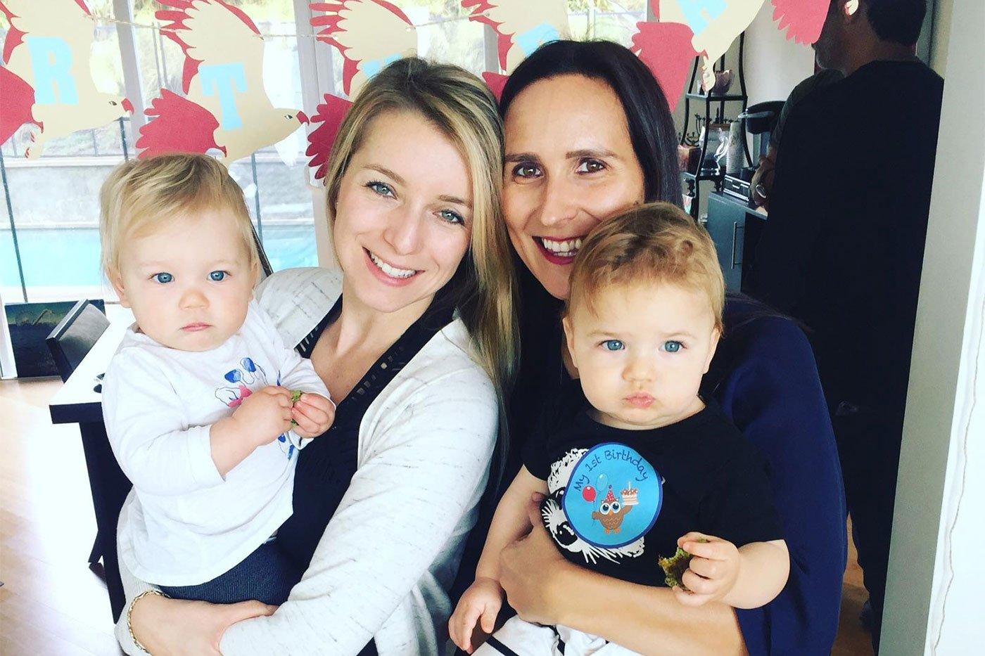 mom-friends-with-their-babies