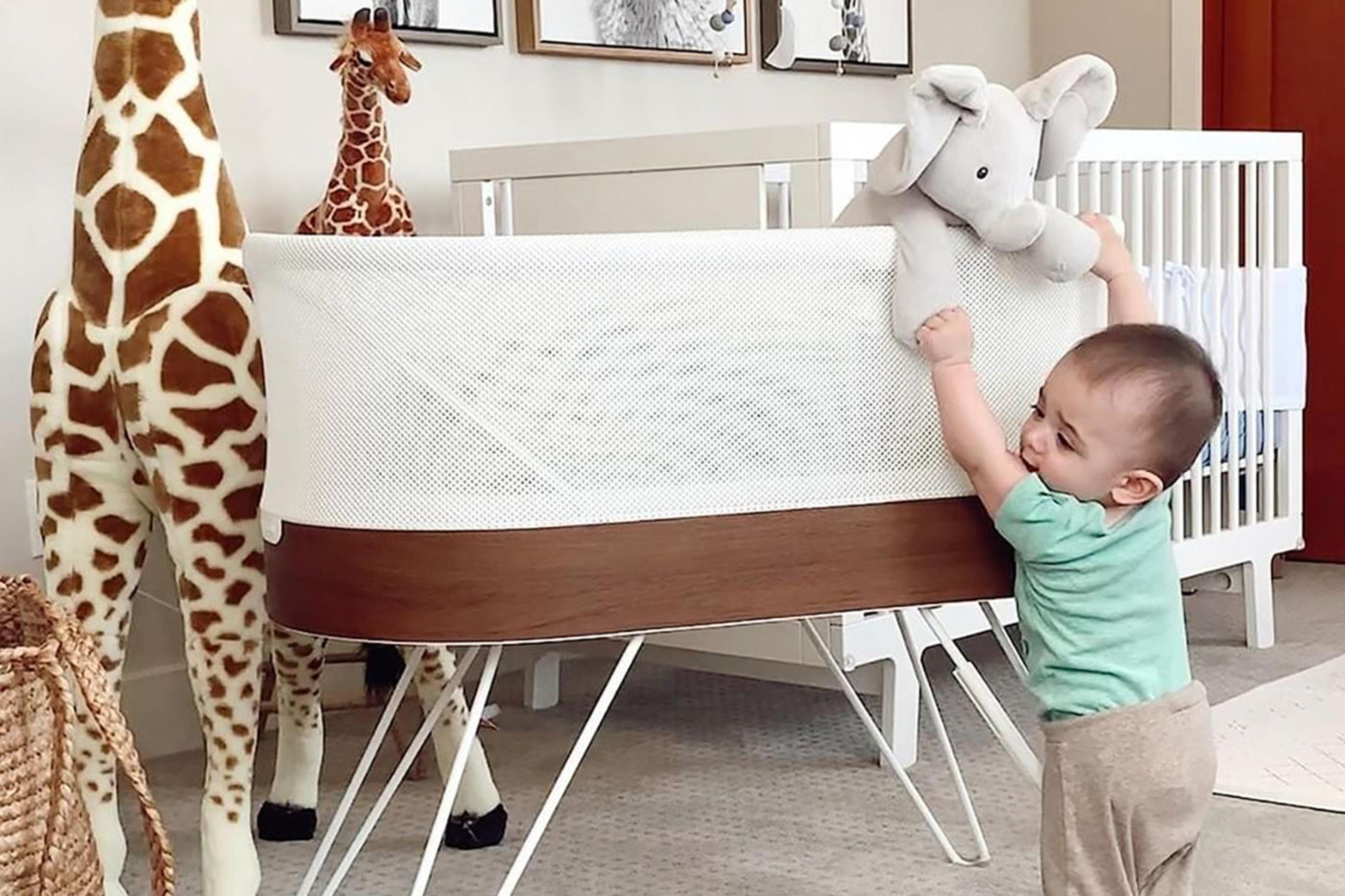 nursery-with-elephant-and-SNOO