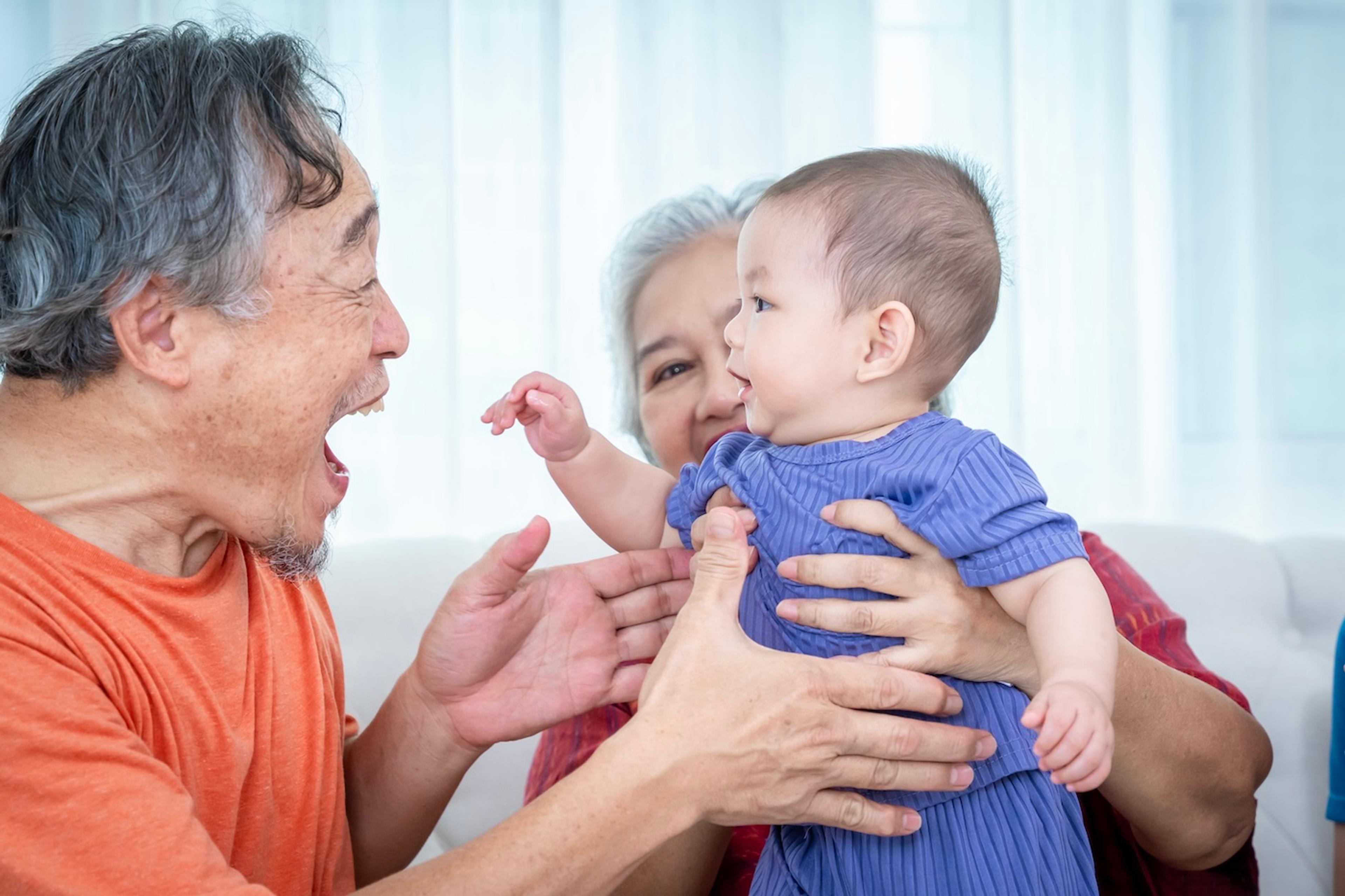 A baby bonds with her grandparents