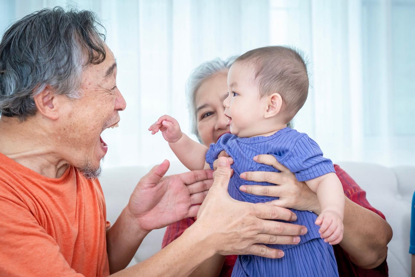 A baby bonds with her grandparents