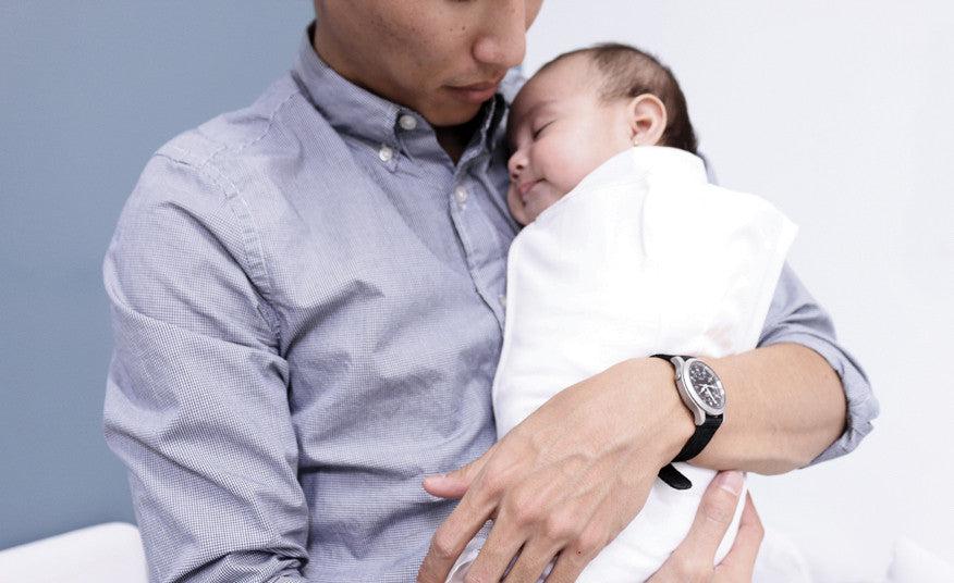 baby breaks out of snoo sack swaddle