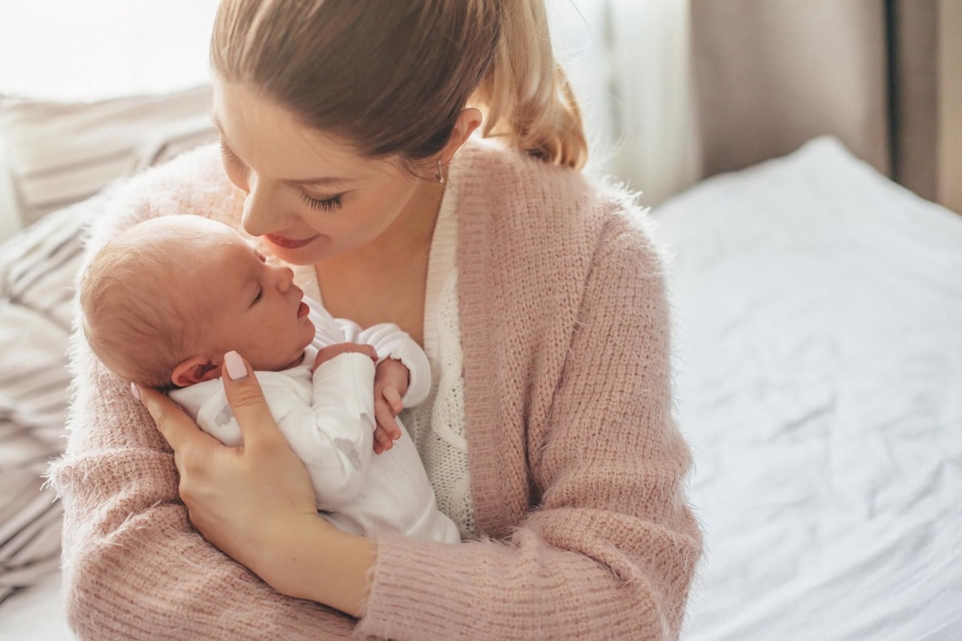 mom-holding-new-baby