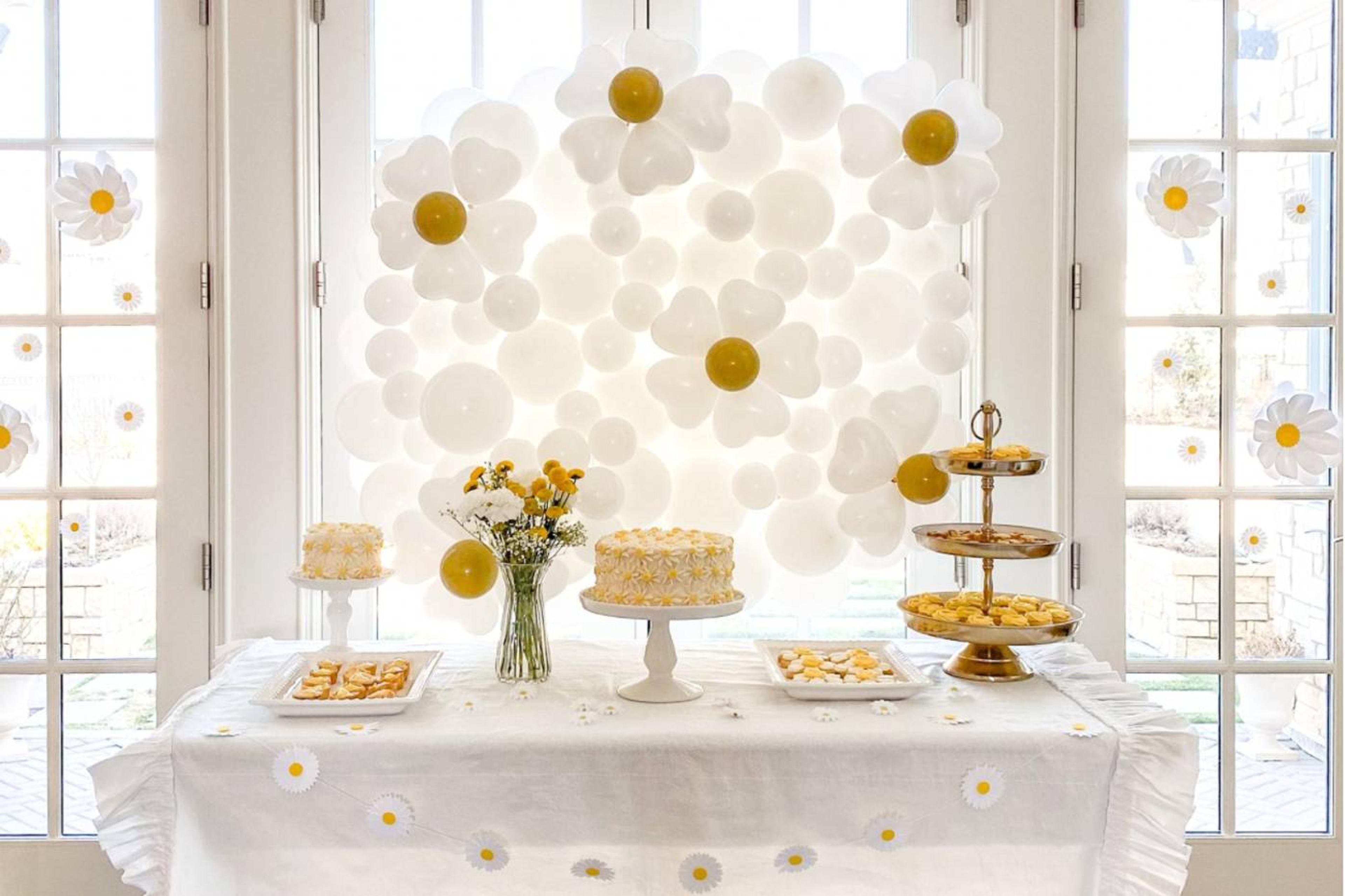 Spring baby shower ideas: Daisies