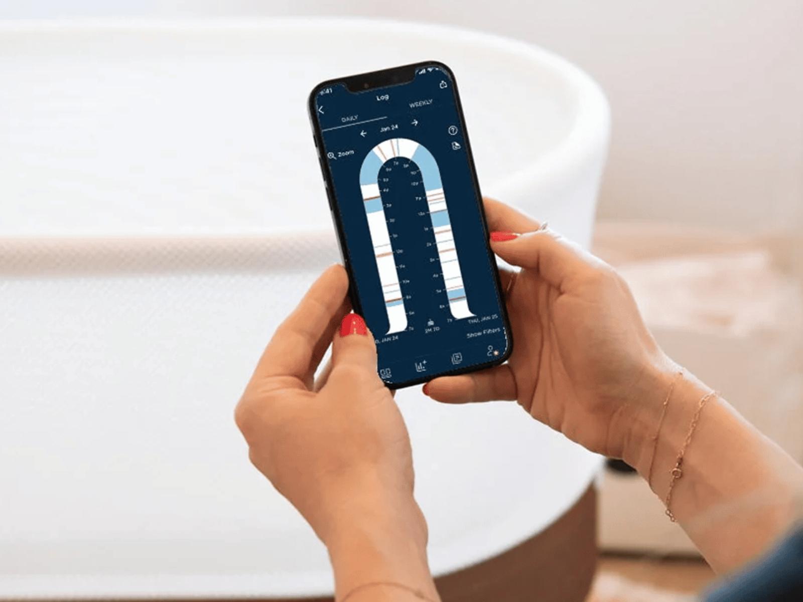 Mum uses the Happiest Baby App