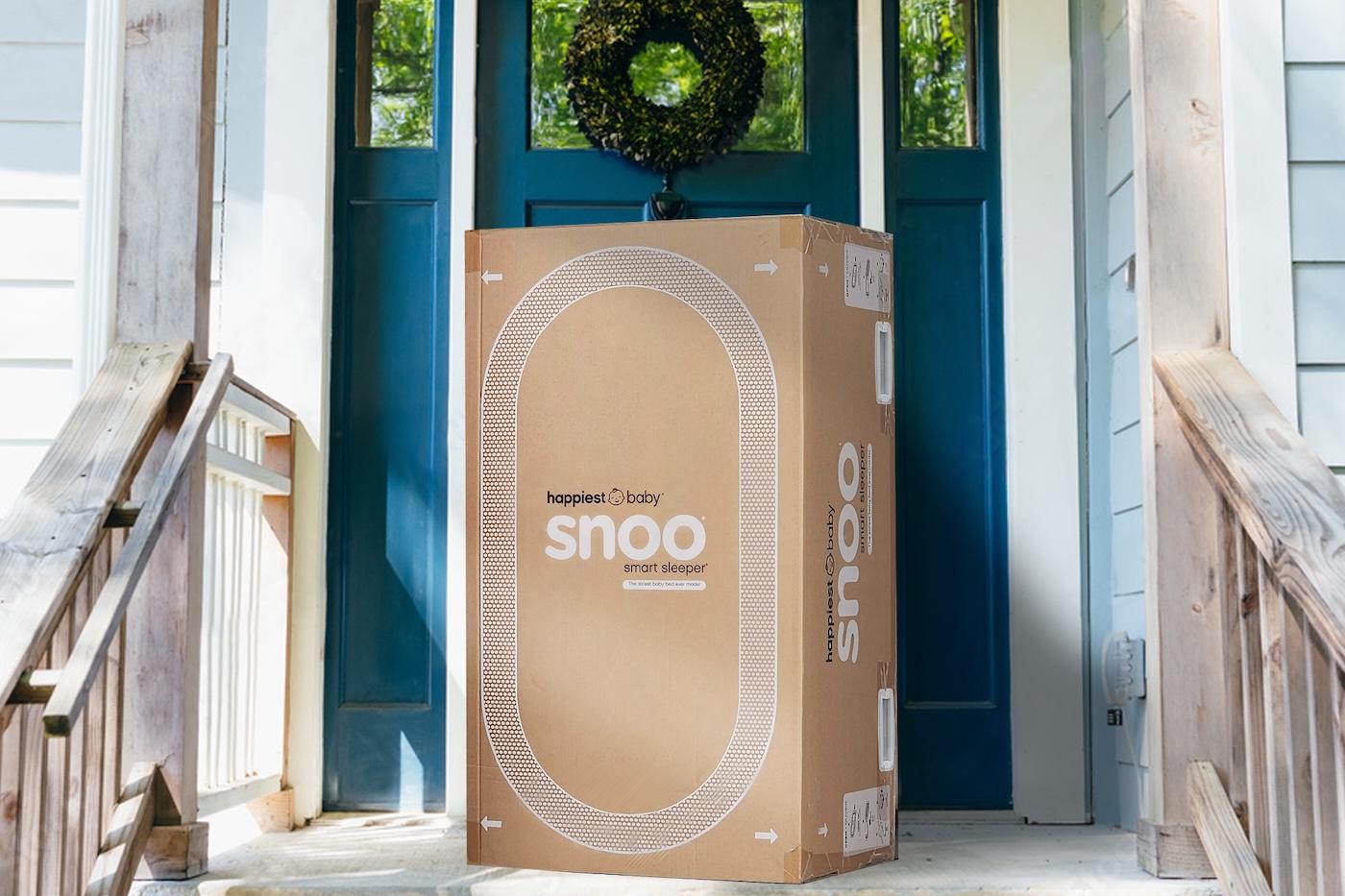 A rental SNOO box on a new SNOO user's front porch