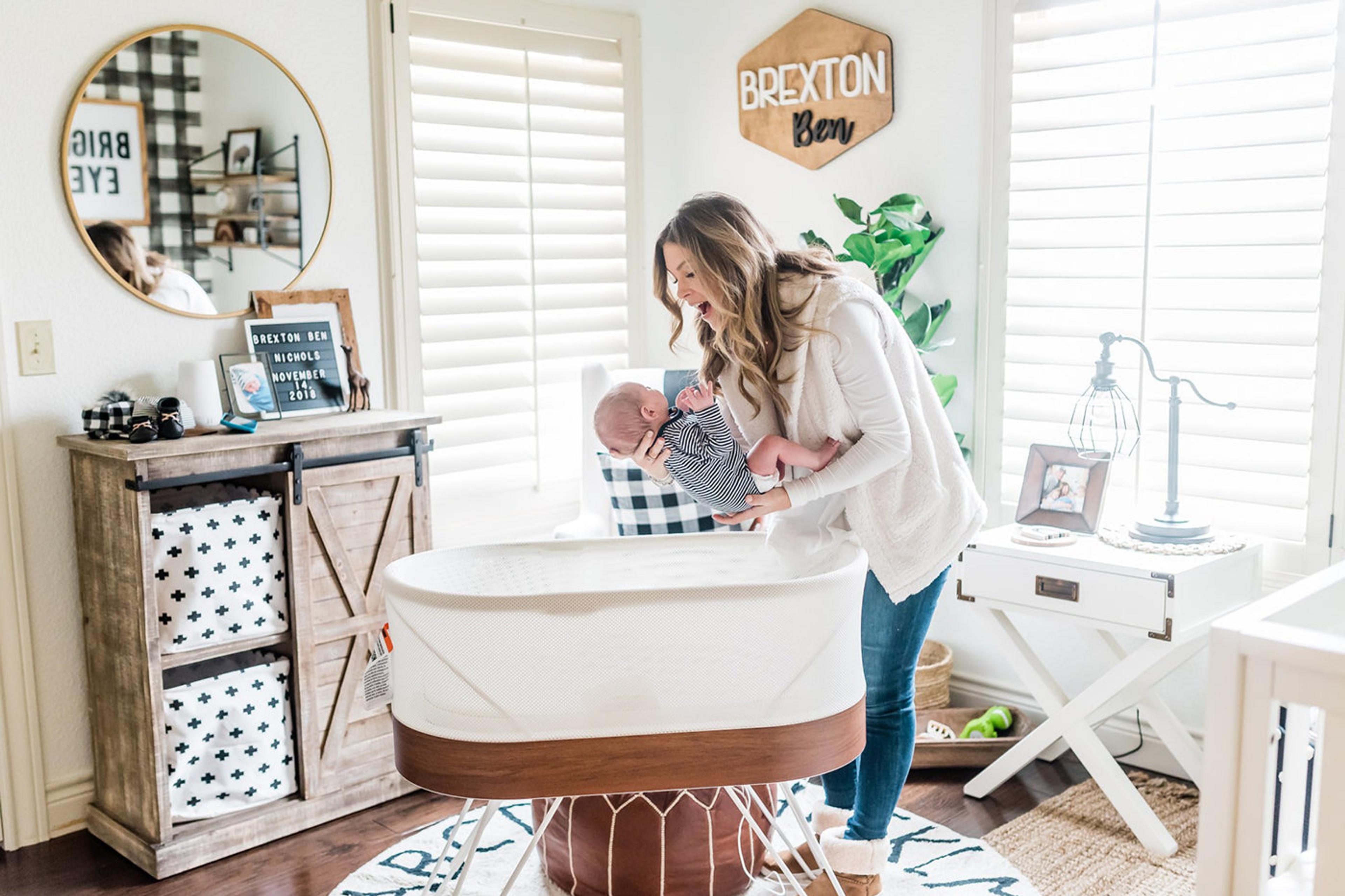 black-and-white-nursery-snoo