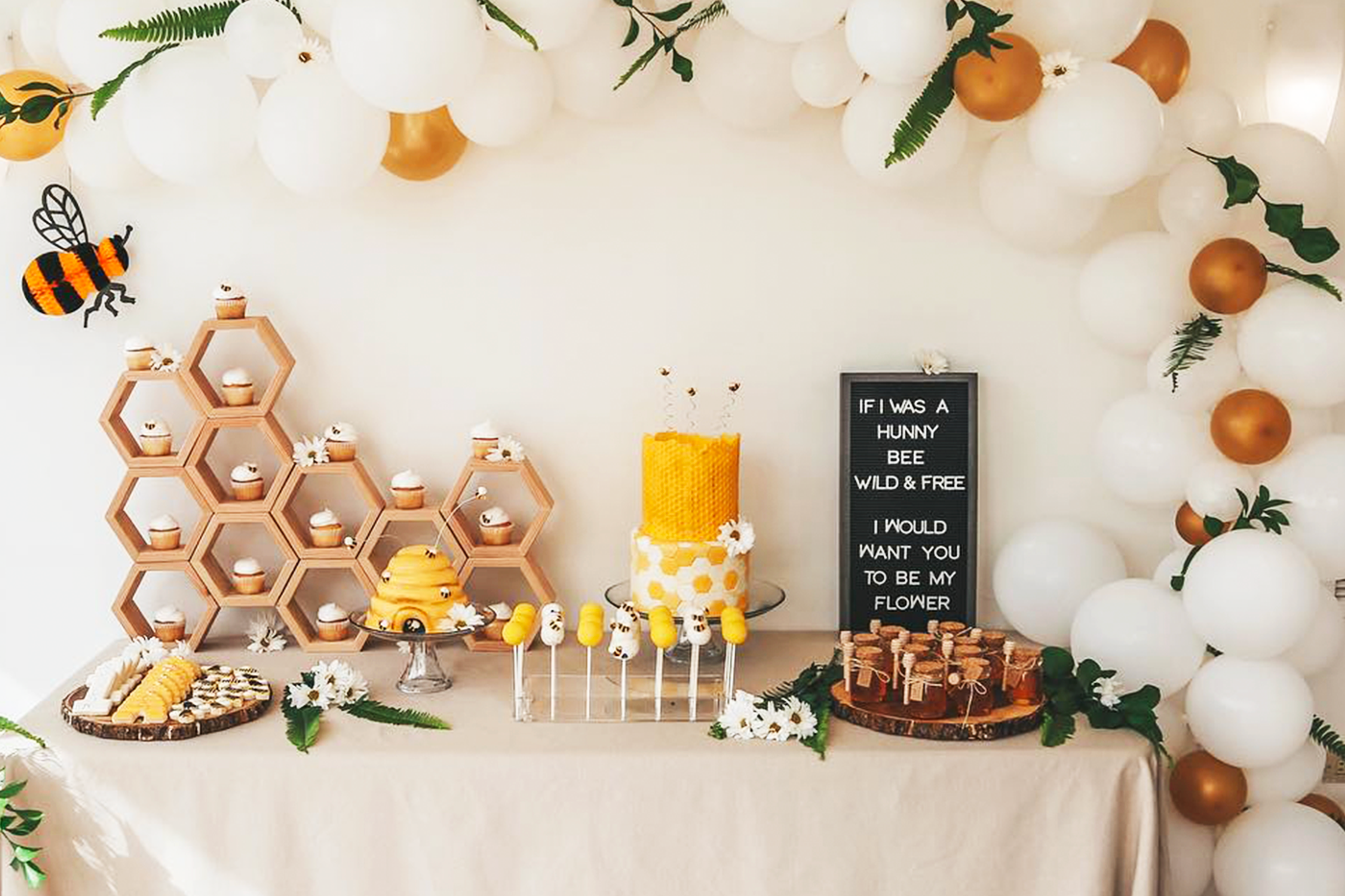 Little-Honey-Bee-Baby-Shower-Theme